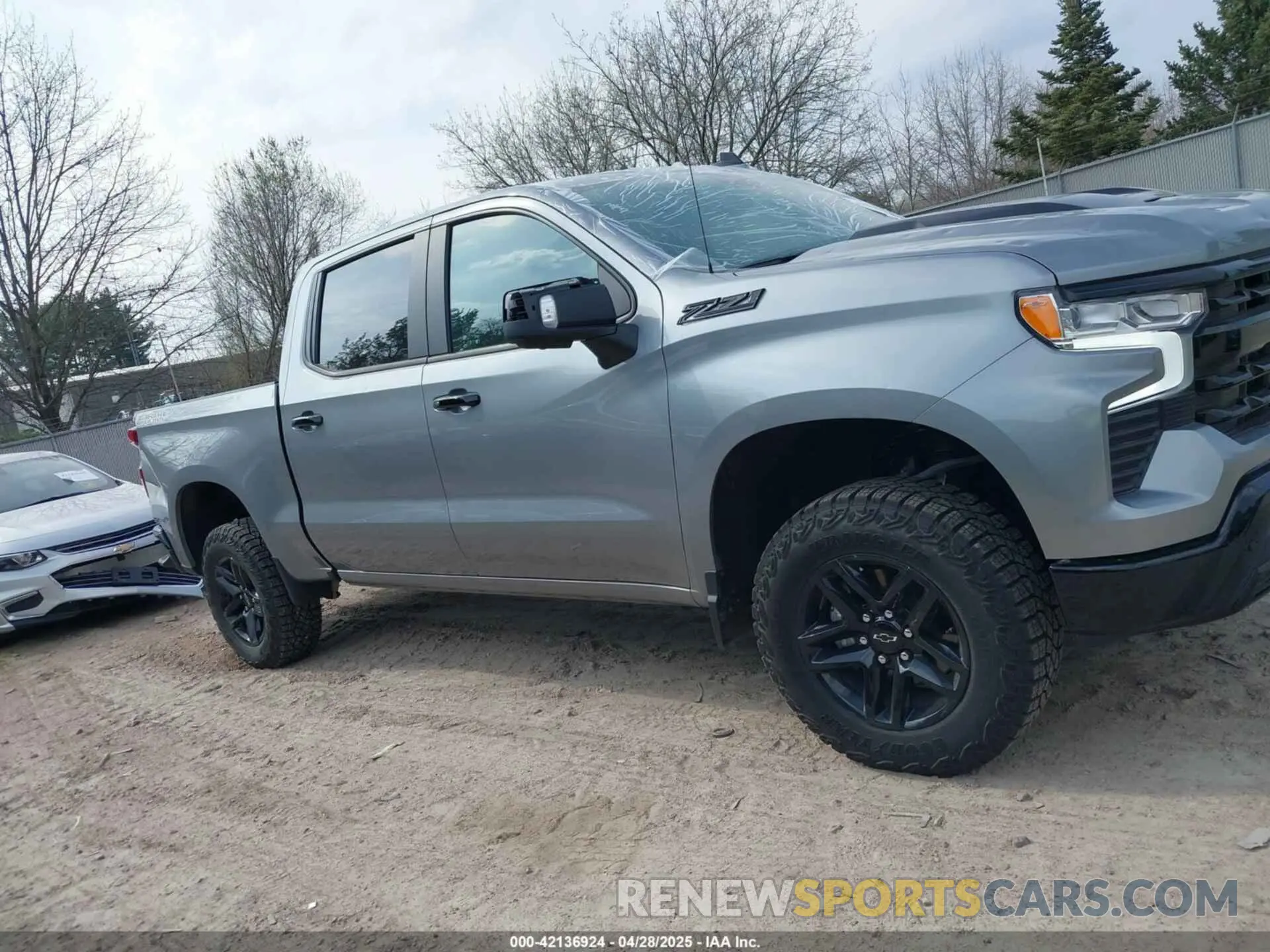 13 Photograph of a damaged car 3GCUDFED3RG430280 CHEVROLET SILVERADO 1500 2024