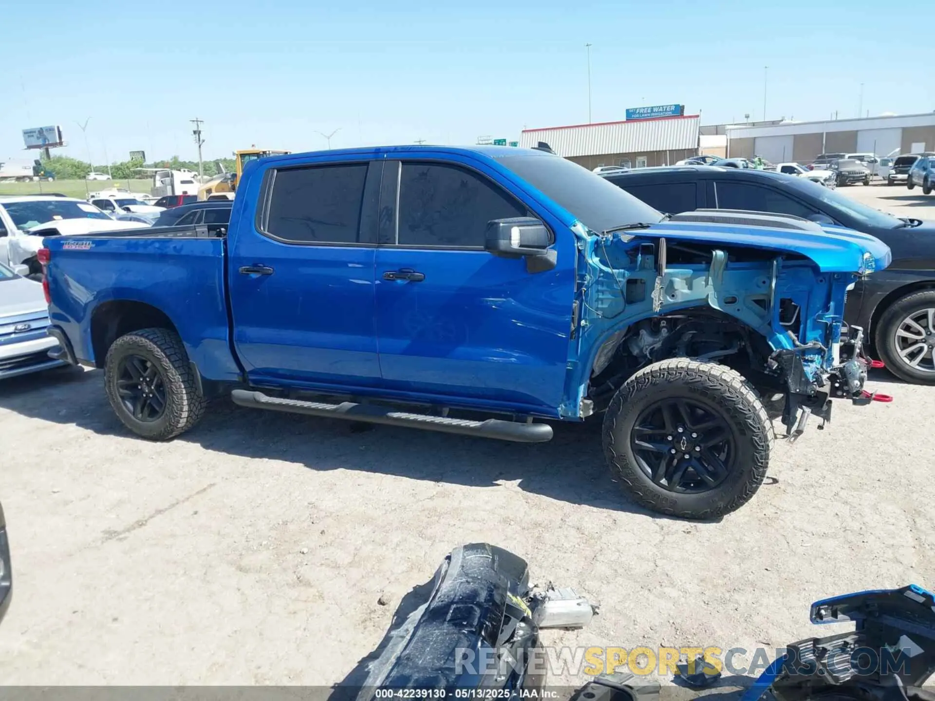 14 Photograph of a damaged car 3GCUDFED4RG208525 CHEVROLET SILVERADO 1500 2024