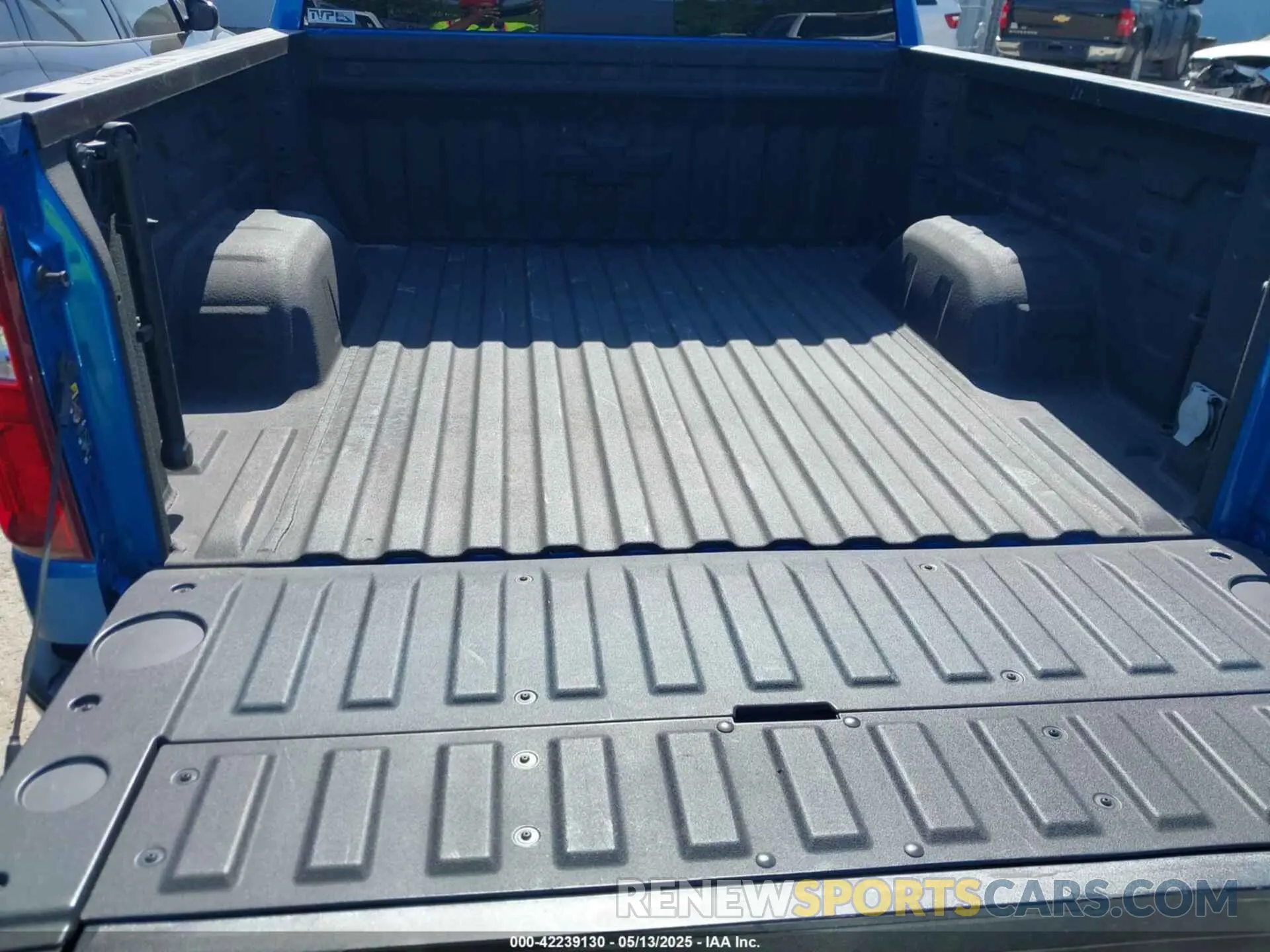 18 Photograph of a damaged car 3GCUDFED4RG208525 CHEVROLET SILVERADO 1500 2024