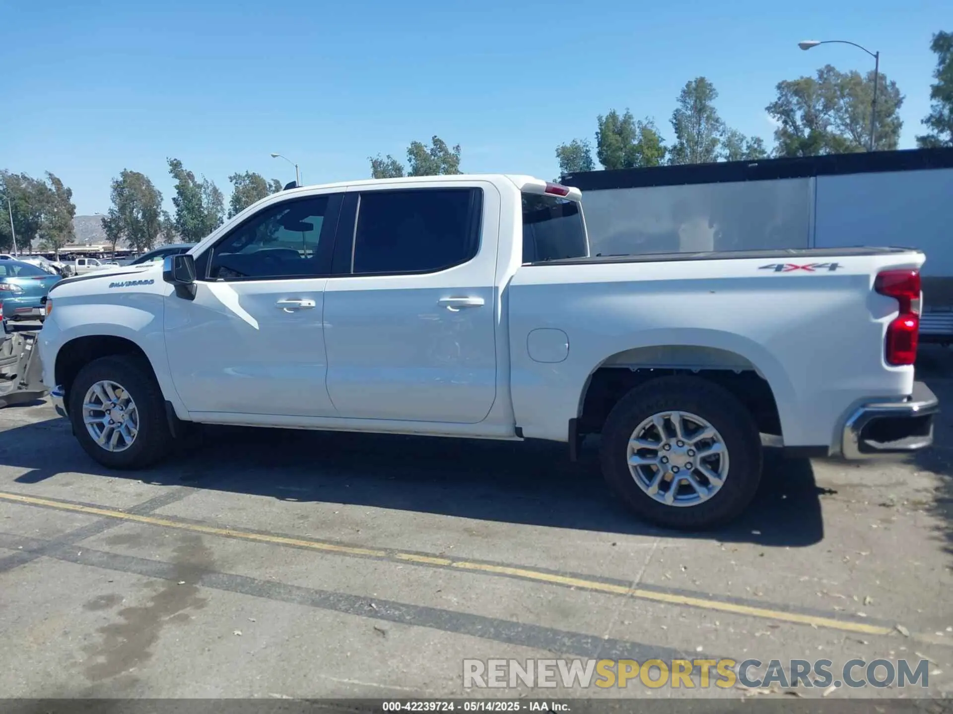 13 Фотография поврежденного автомобиля 1GCPKKEK0SZ143835 CHEVROLET SILVERADO 1500 2025