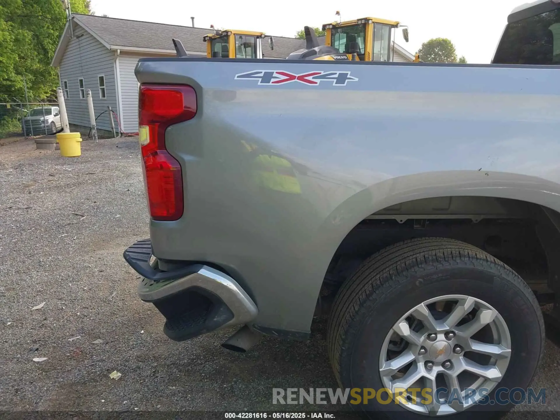 19 Фотография поврежденного автомобиля 1GCRKKEK0SZ131113 CHEVROLET SILVERADO 1500 2025