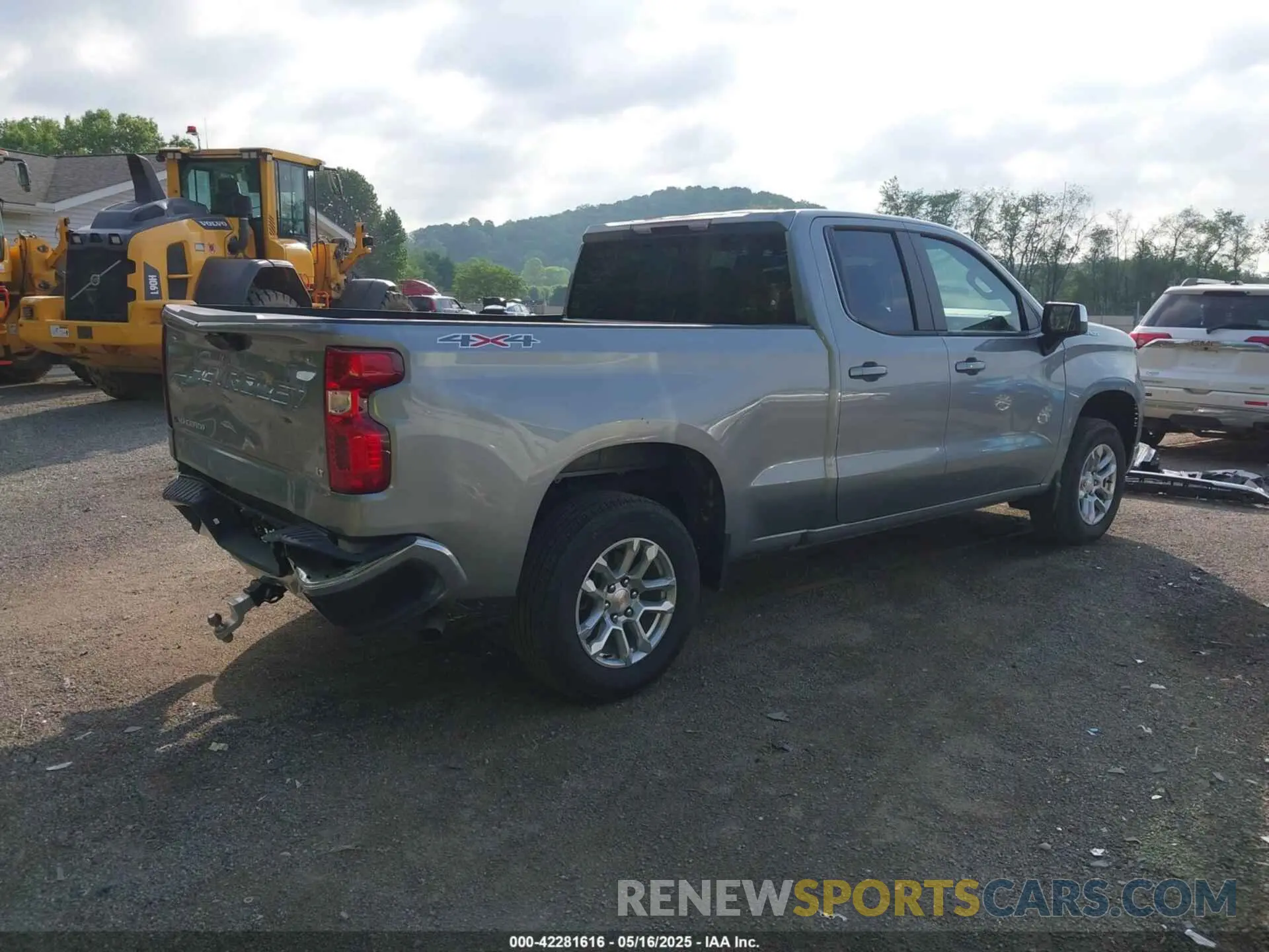 4 Фотография поврежденного автомобиля 1GCRKKEK0SZ131113 CHEVROLET SILVERADO 1500 2025