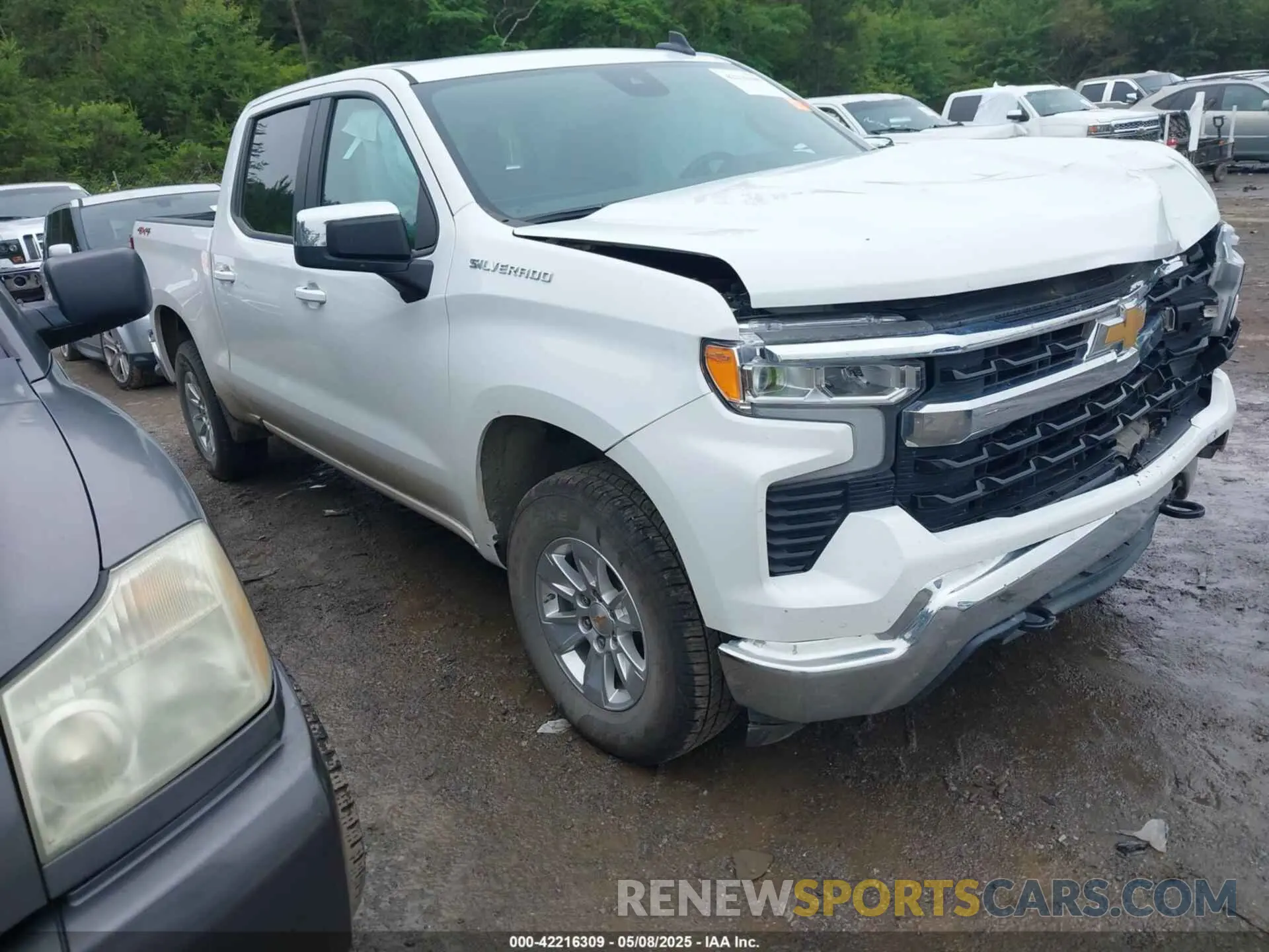 1 Фотография поврежденного автомобиля 1GCUKDED4SZ123636 CHEVROLET SILVERADO 1500 2025