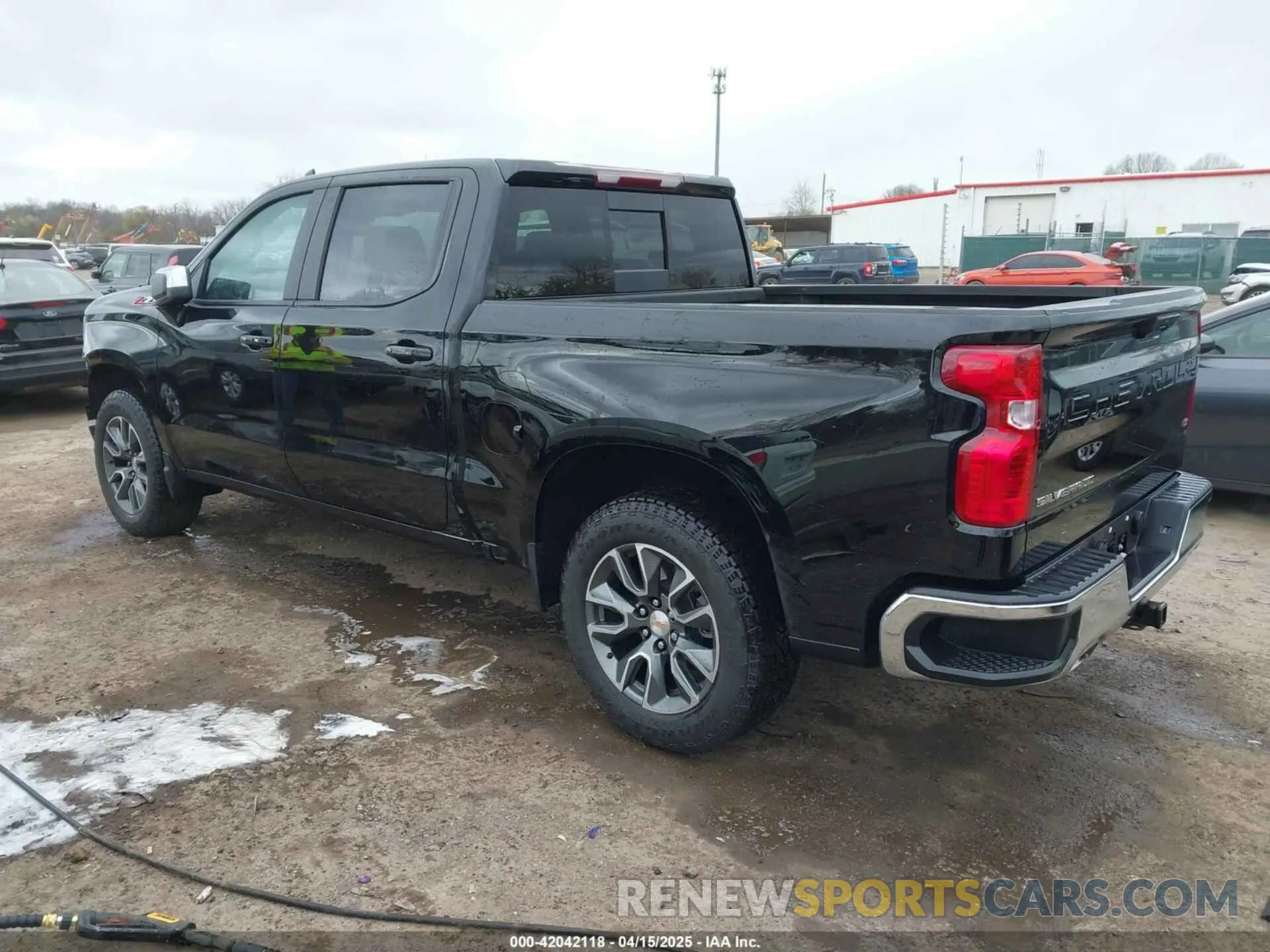 3 Photograph of a damaged car 1GCUKDED5SZ111754 CHEVROLET SILVERADO 1500 2025