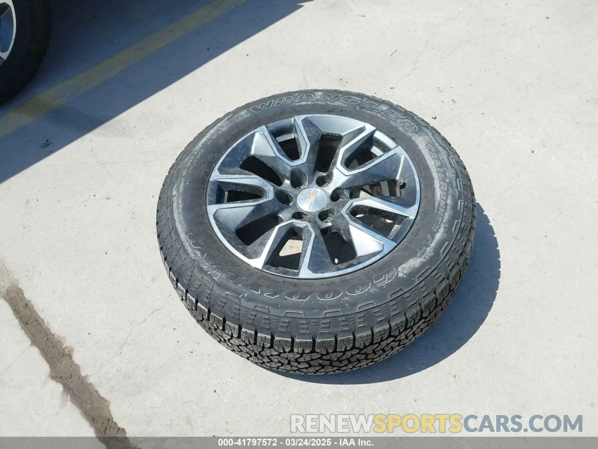 12 Фотография поврежденного автомобиля 2GCUKDED0S1118281 CHEVROLET SILVERADO 1500 2025