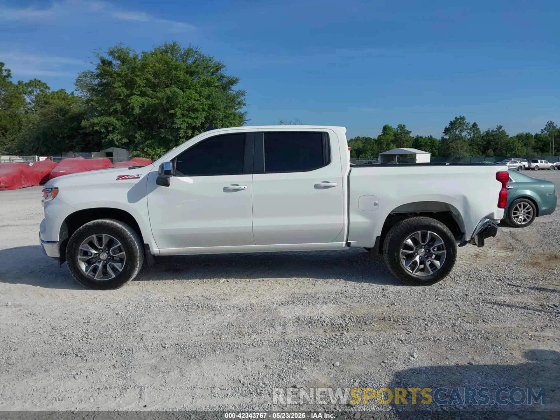 14 Фотография поврежденного автомобиля 2GCUKDED4S1127825 CHEVROLET SILVERADO 1500 2025
