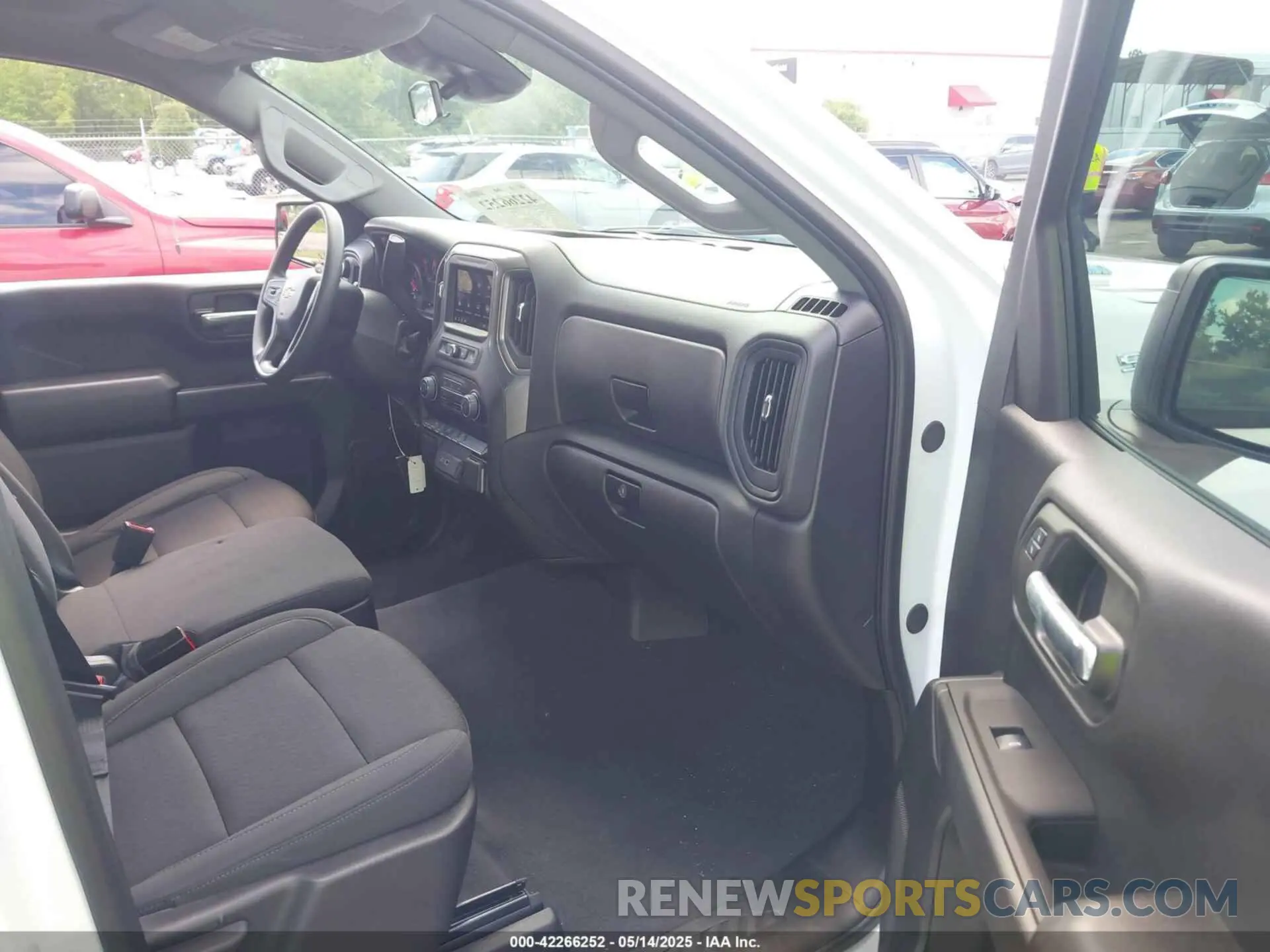 5 Photograph of a damaged car 3GCPKBEK7SG141712 CHEVROLET SILVERADO 1500 2025