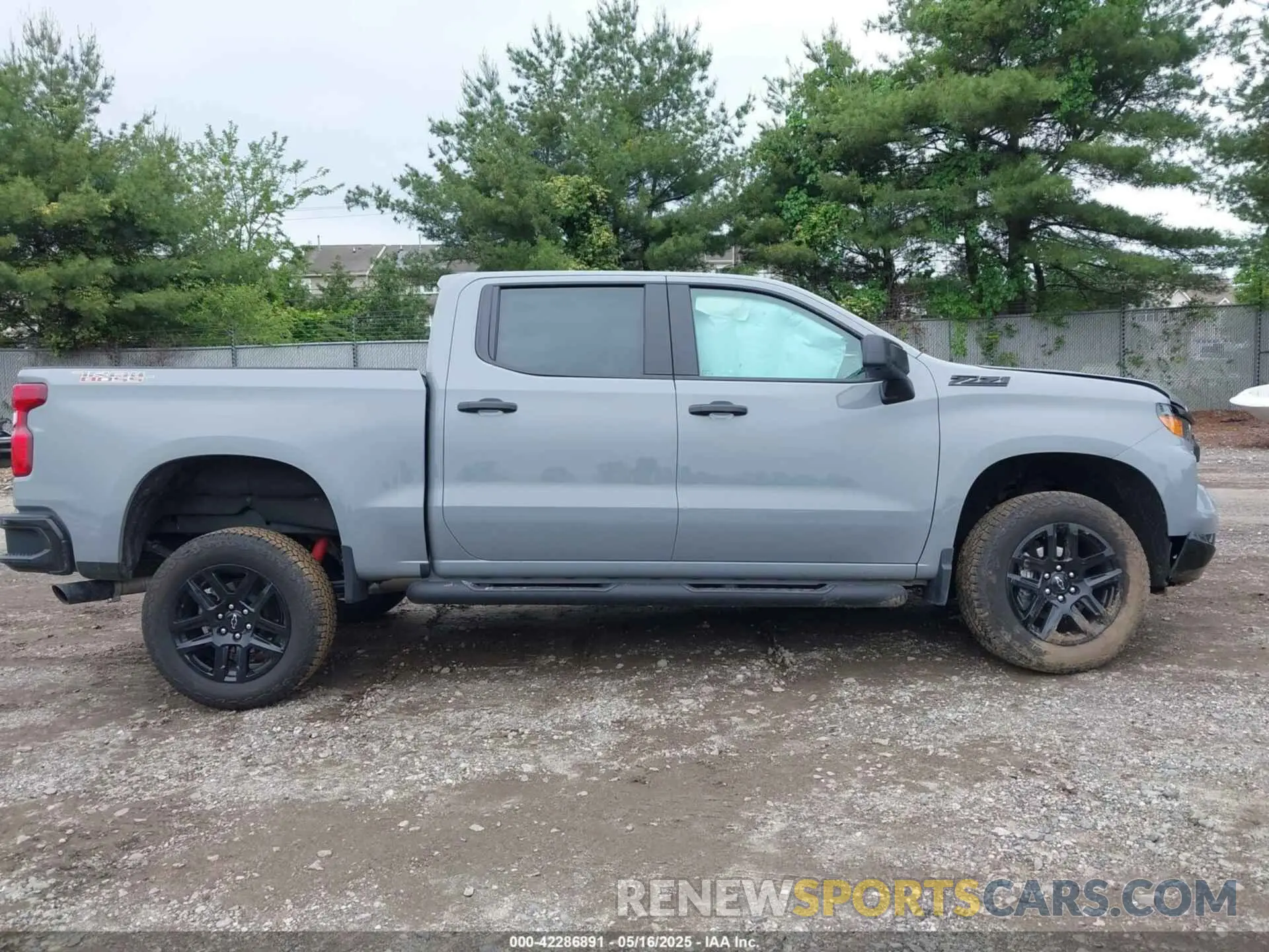 14 Photograph of a damaged car 3GCPKCEK5SG187190 CHEVROLET SILVERADO 1500 2025