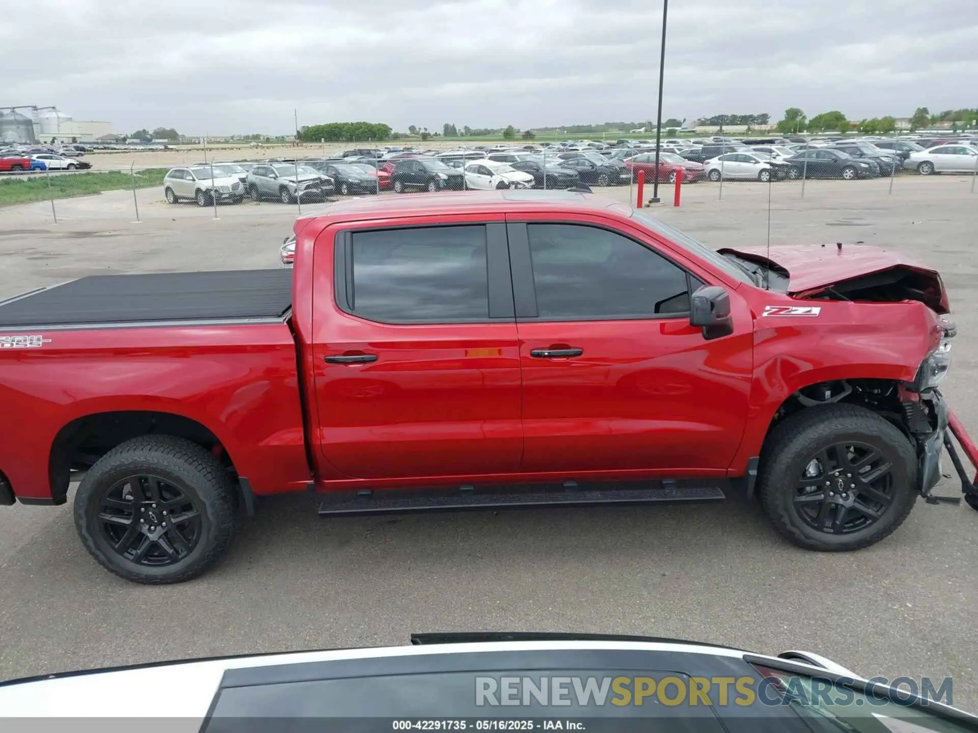 13 Photograph of a damaged car 3GCUKFEL3SG226064 CHEVROLET SILVERADO 1500 2025