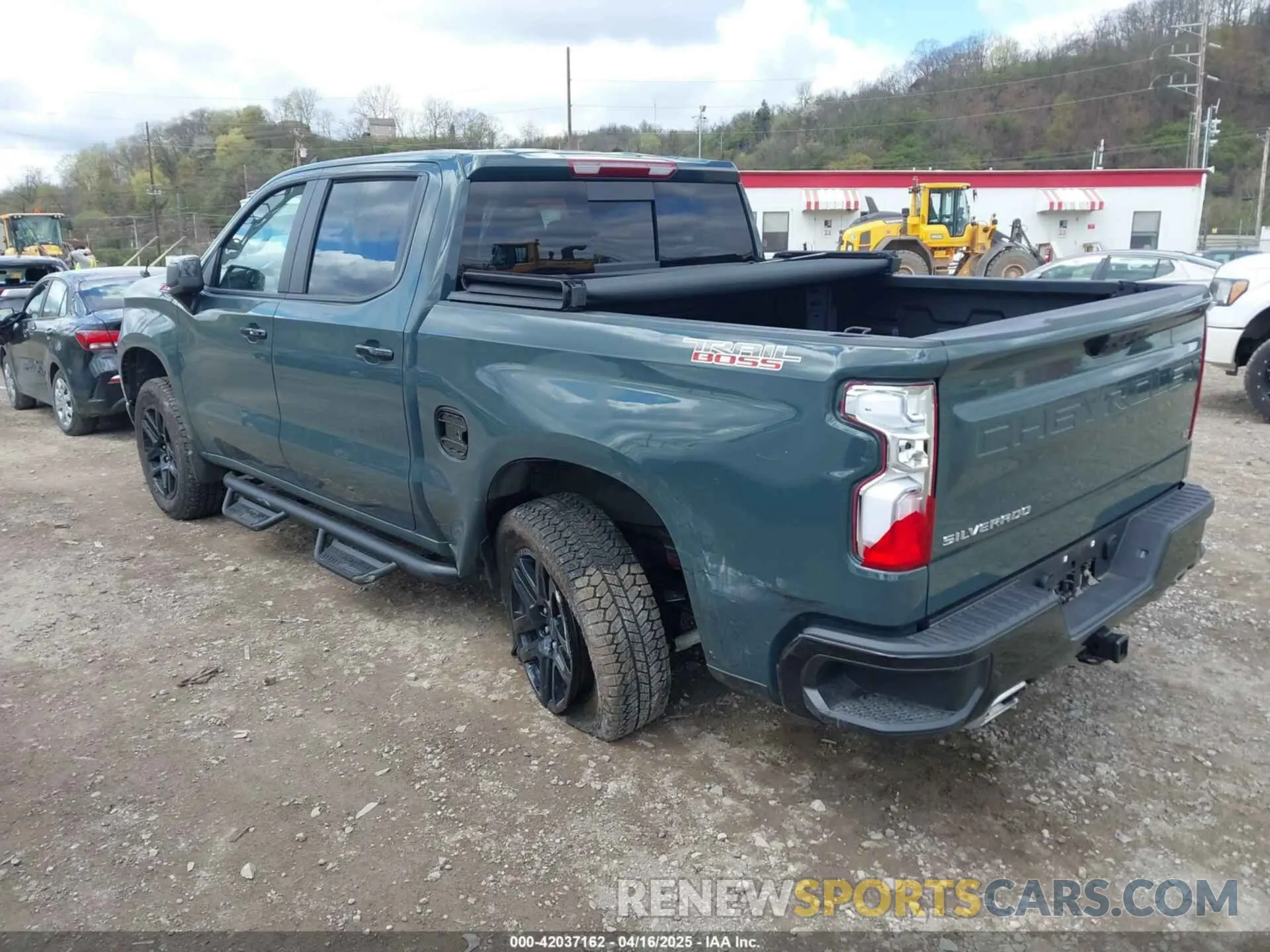 3 Photograph of a damaged car 3GCUKFEL7SG201328 CHEVROLET SILVERADO 1500 2025
