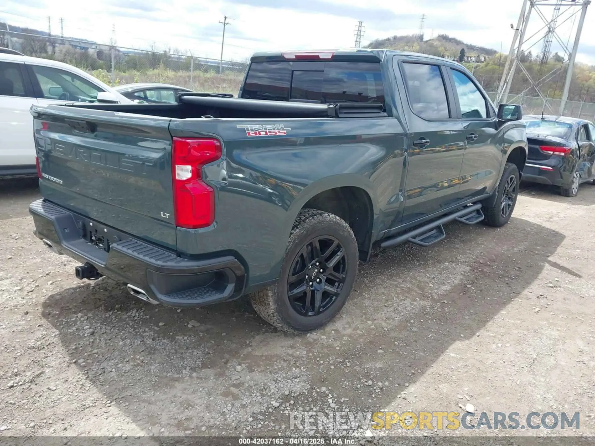4 Photograph of a damaged car 3GCUKFEL7SG201328 CHEVROLET SILVERADO 1500 2025