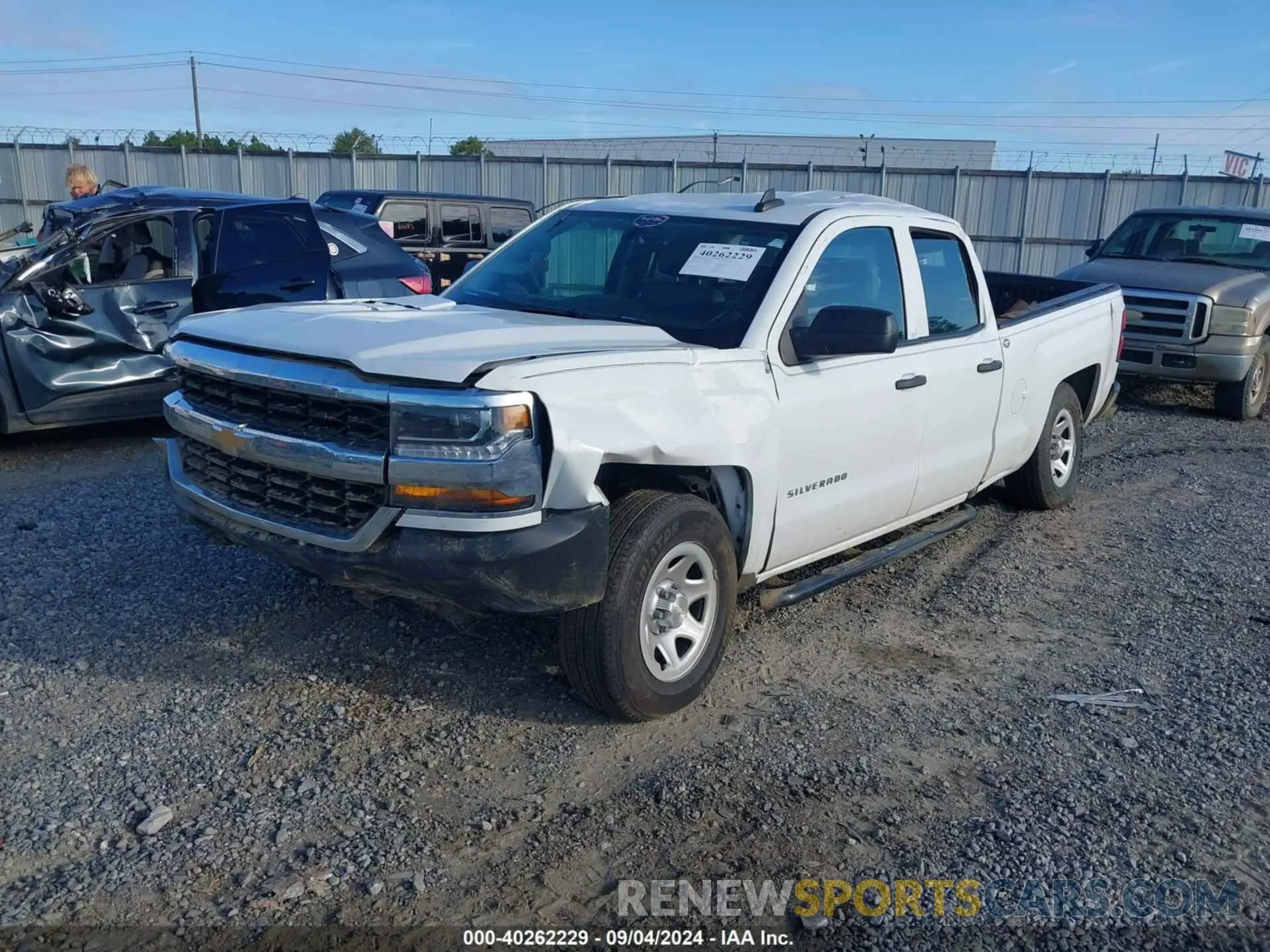 2 Фотография поврежденного автомобиля 2GCRCNEC2K1225316 CHEVROLET SILVERADO 1500 LD 2019