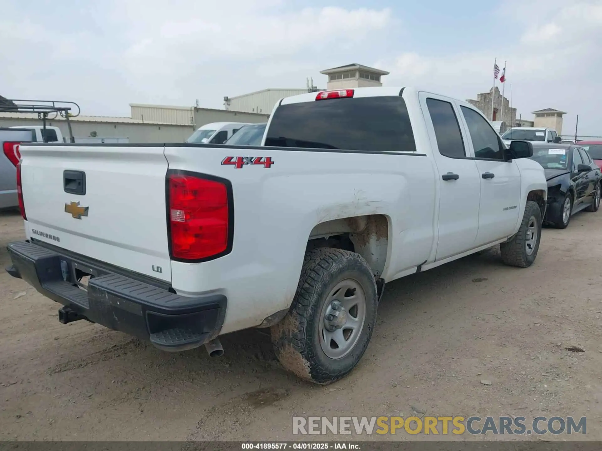 4 Photograph of a damaged car 2GCVKNEC2K1159562 CHEVROLET SILVERADO 1500 LD 2019