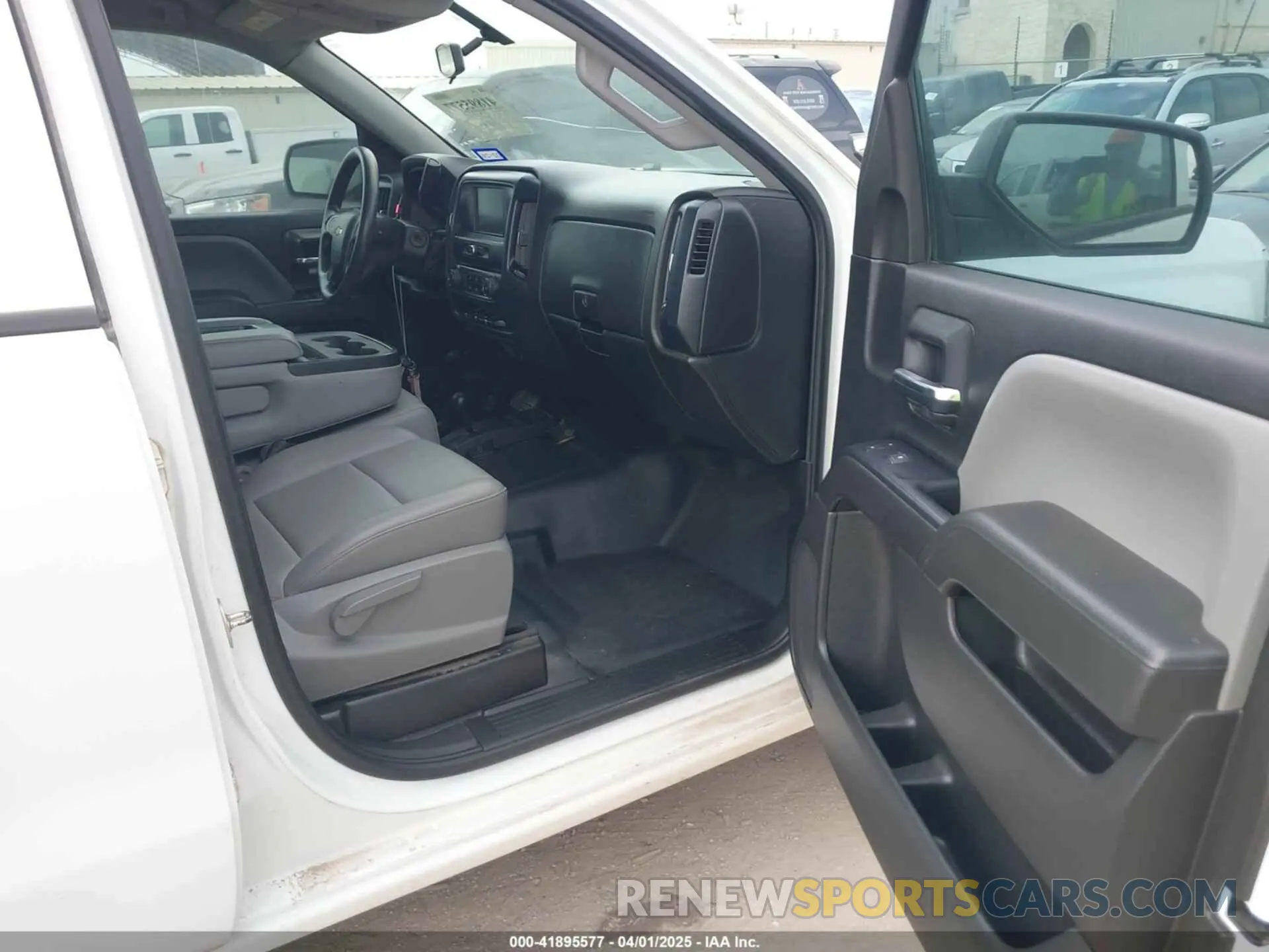 5 Photograph of a damaged car 2GCVKNEC2K1159562 CHEVROLET SILVERADO 1500 LD 2019