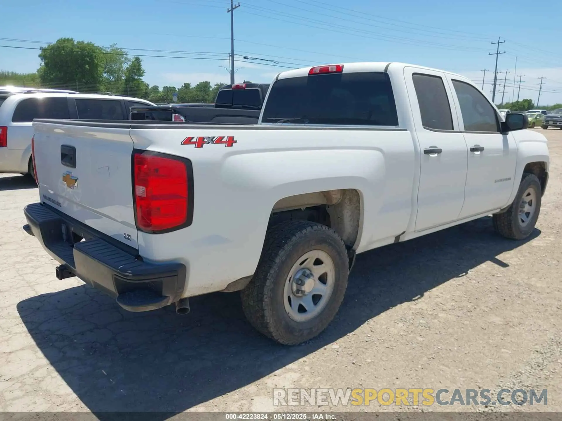 4 Photograph of a damaged car 2GCVKNEC2K1160727 CHEVROLET SILVERADO 1500 LD 2019