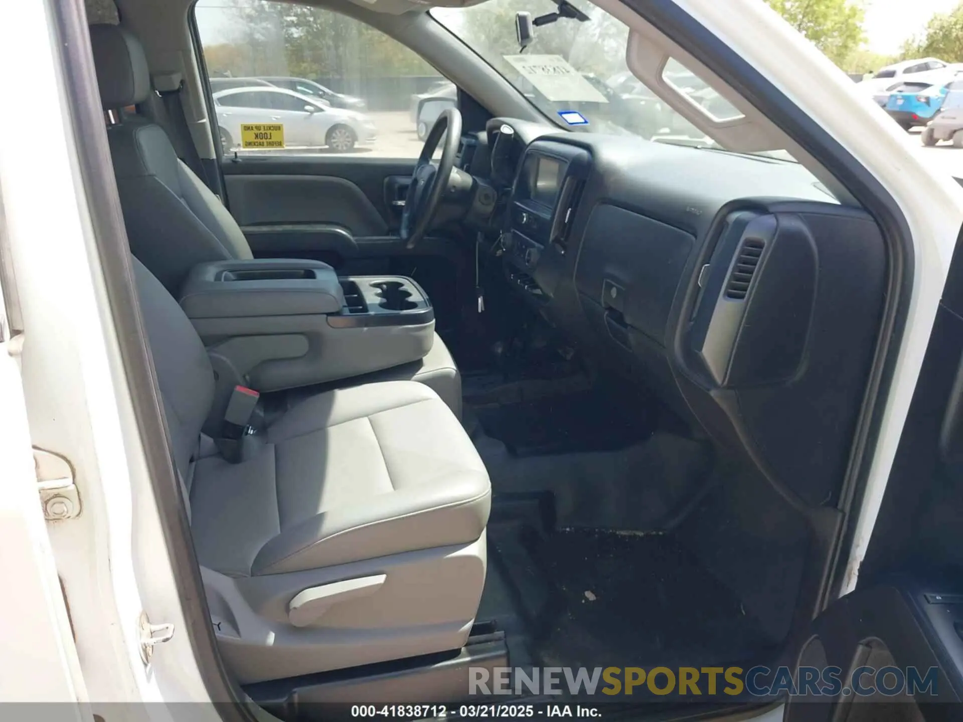 5 Photograph of a damaged car 2GCVKNEC7K1160643 CHEVROLET SILVERADO 1500 LD 2019