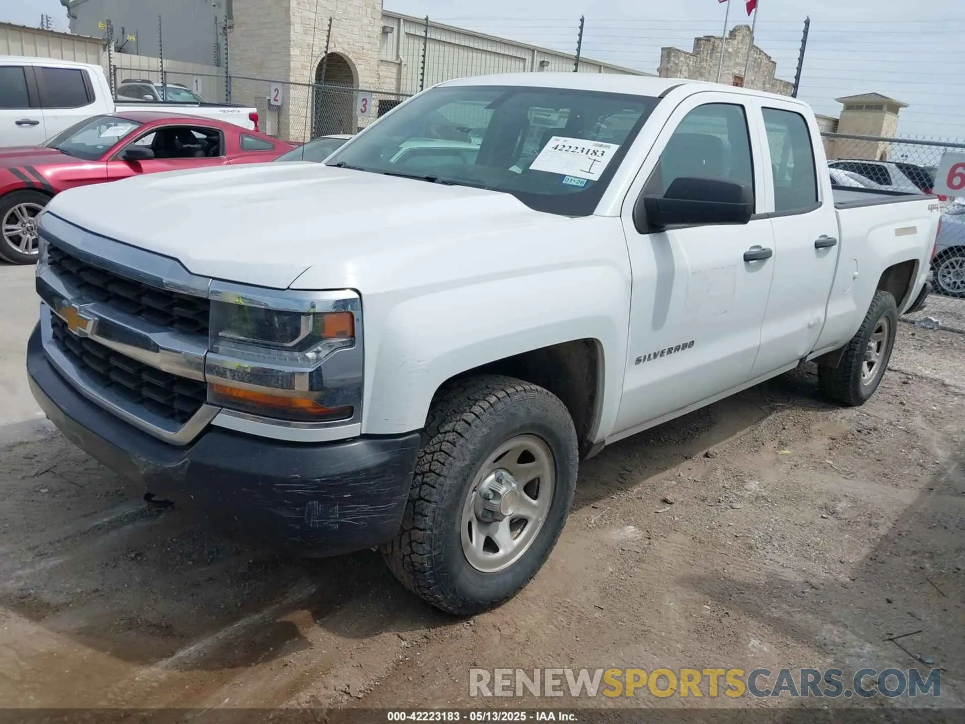 2 Фотография поврежденного автомобиля 2GCVKNEC7K1160898 CHEVROLET SILVERADO 1500 LD 2019