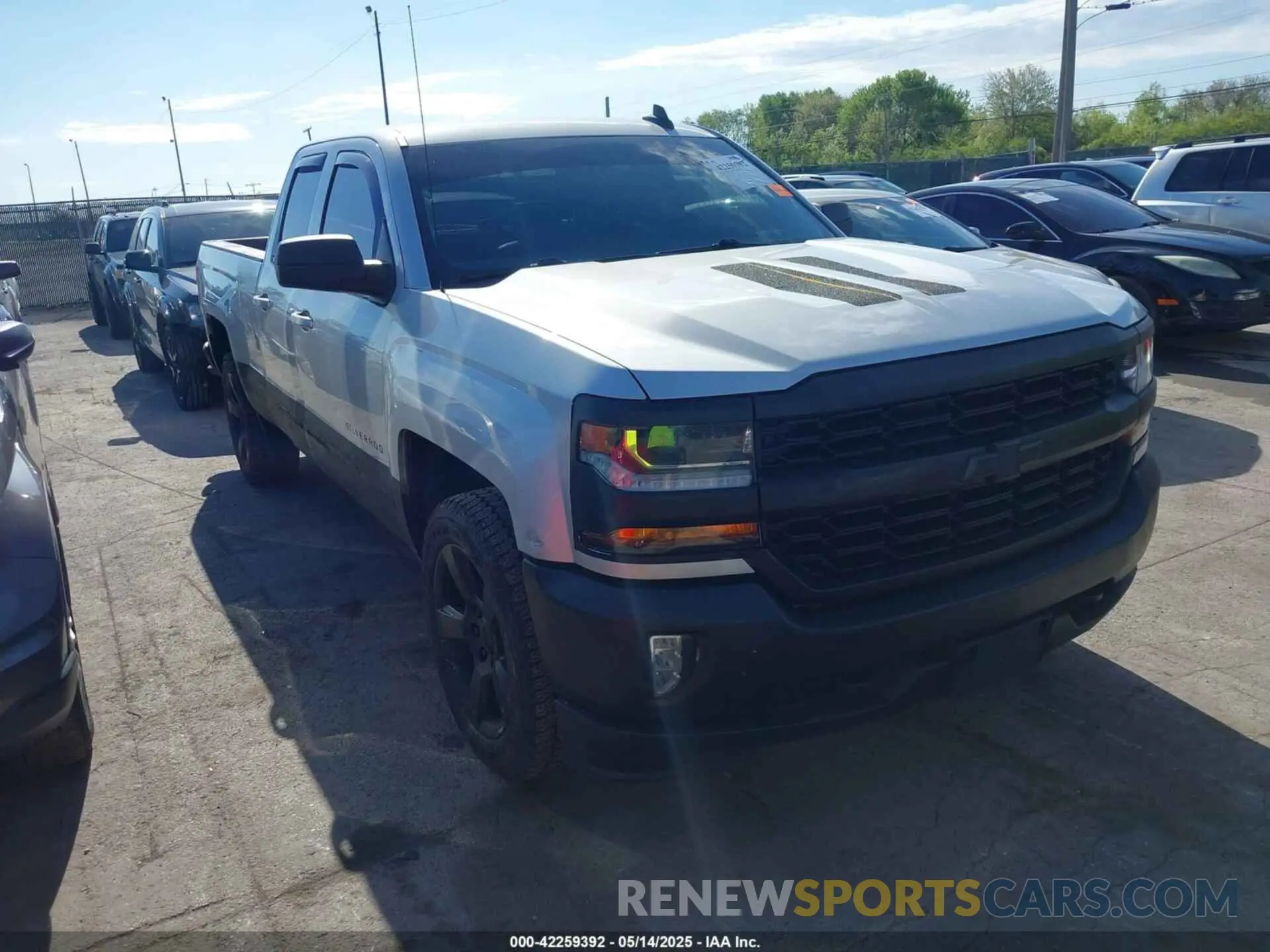 1 Photograph of a damaged car 2GCVKPEC1K1211677 CHEVROLET SILVERADO 1500 LD 2019