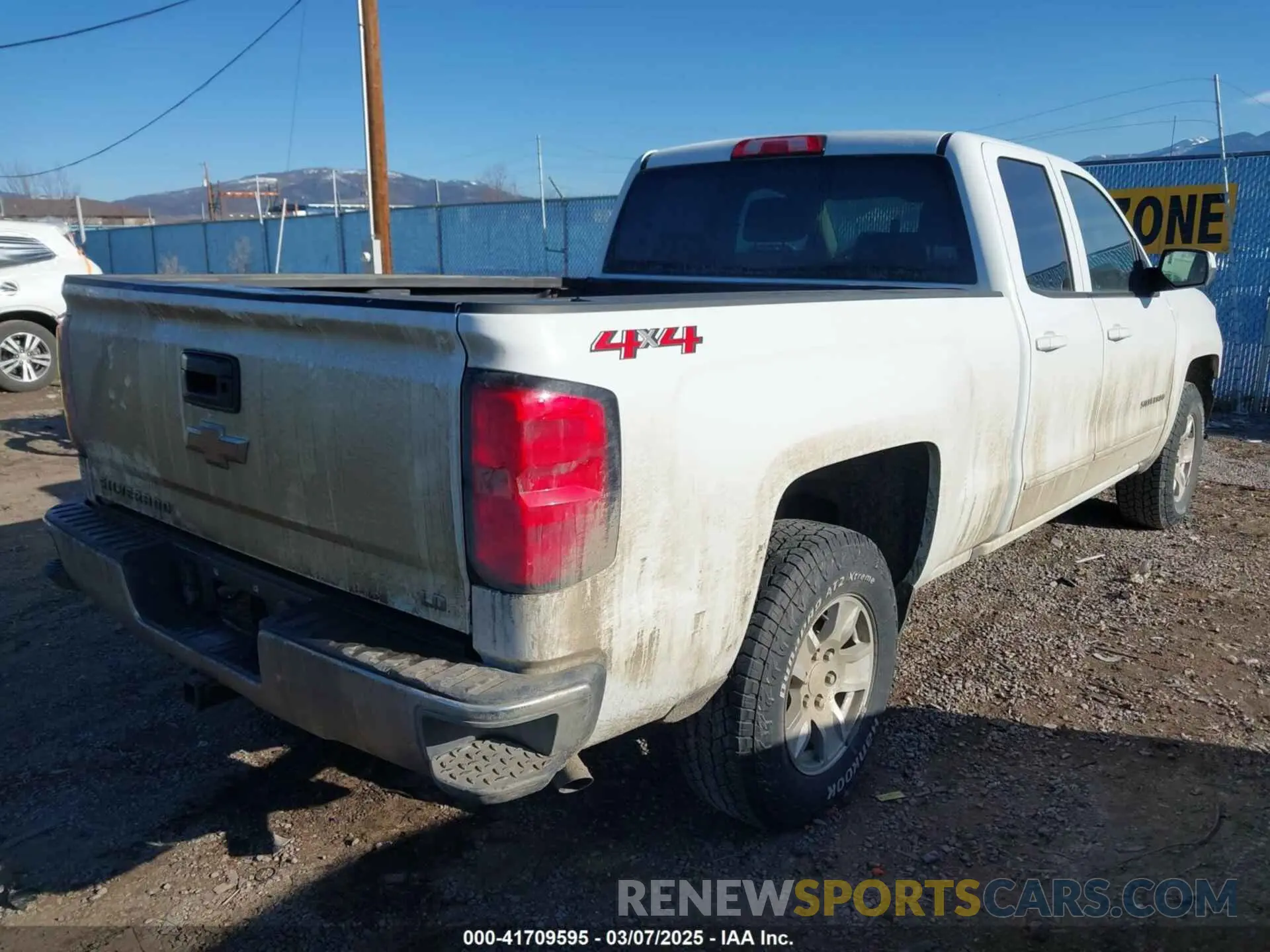 4 Фотография поврежденного автомобиля 2GCVKPEC2K1121793 CHEVROLET SILVERADO 1500 LD 2019