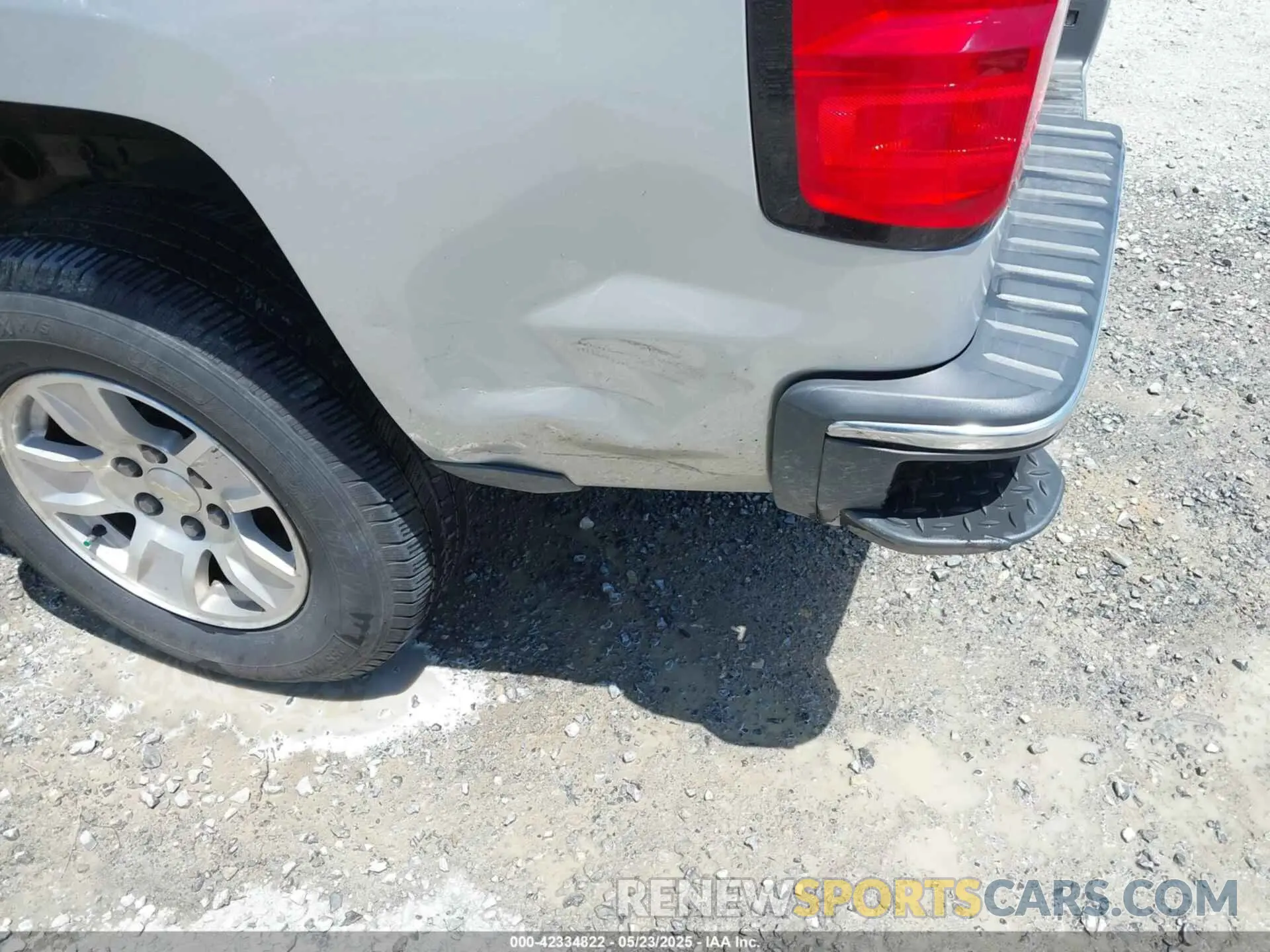 19 Photograph of a damaged car 2GCVKPEC2K1158309 CHEVROLET SILVERADO 1500 LD 2019