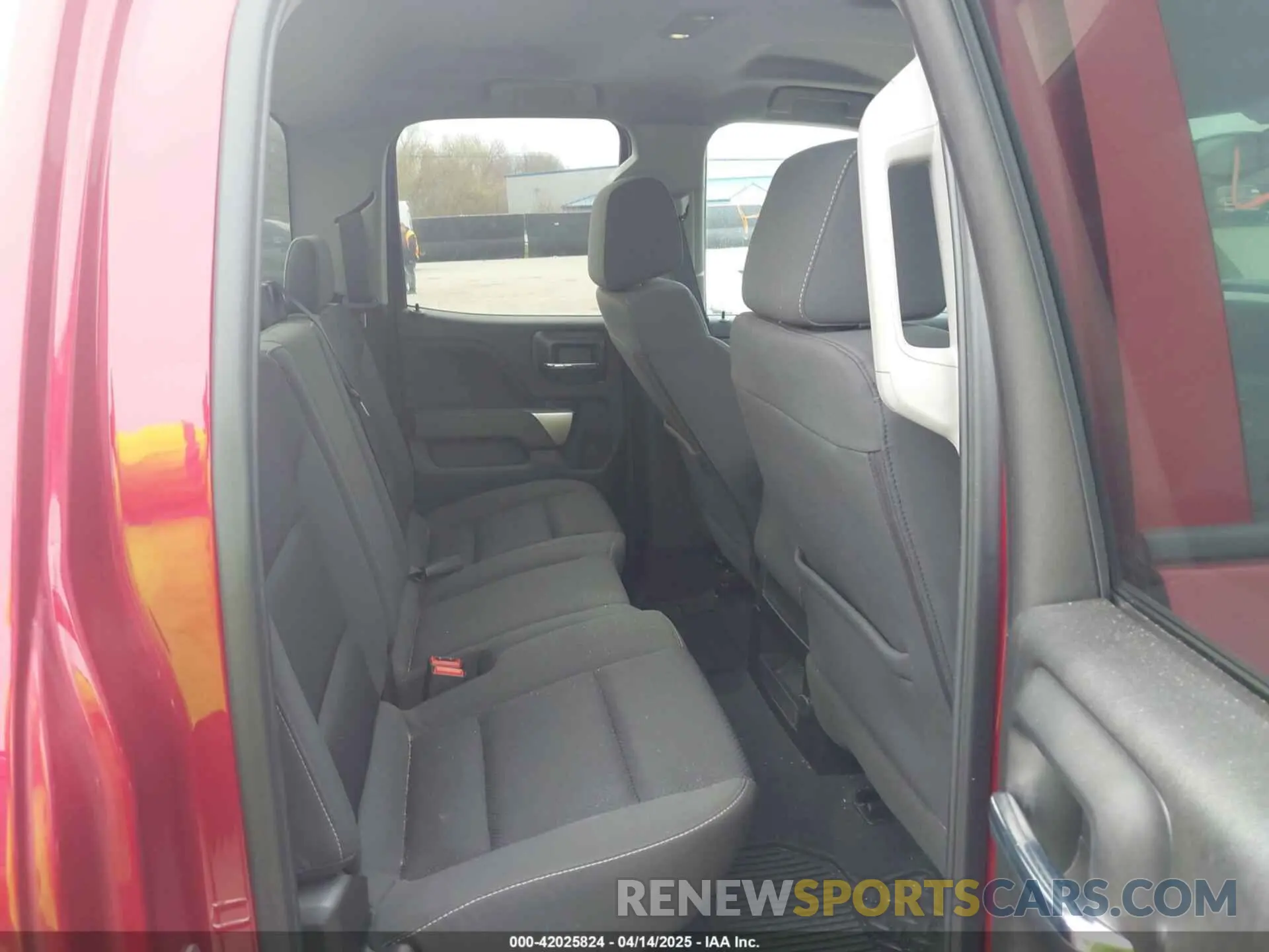 8 Photograph of a damaged car 2GCVKPEC2K1188832 CHEVROLET SILVERADO 1500 LD 2019