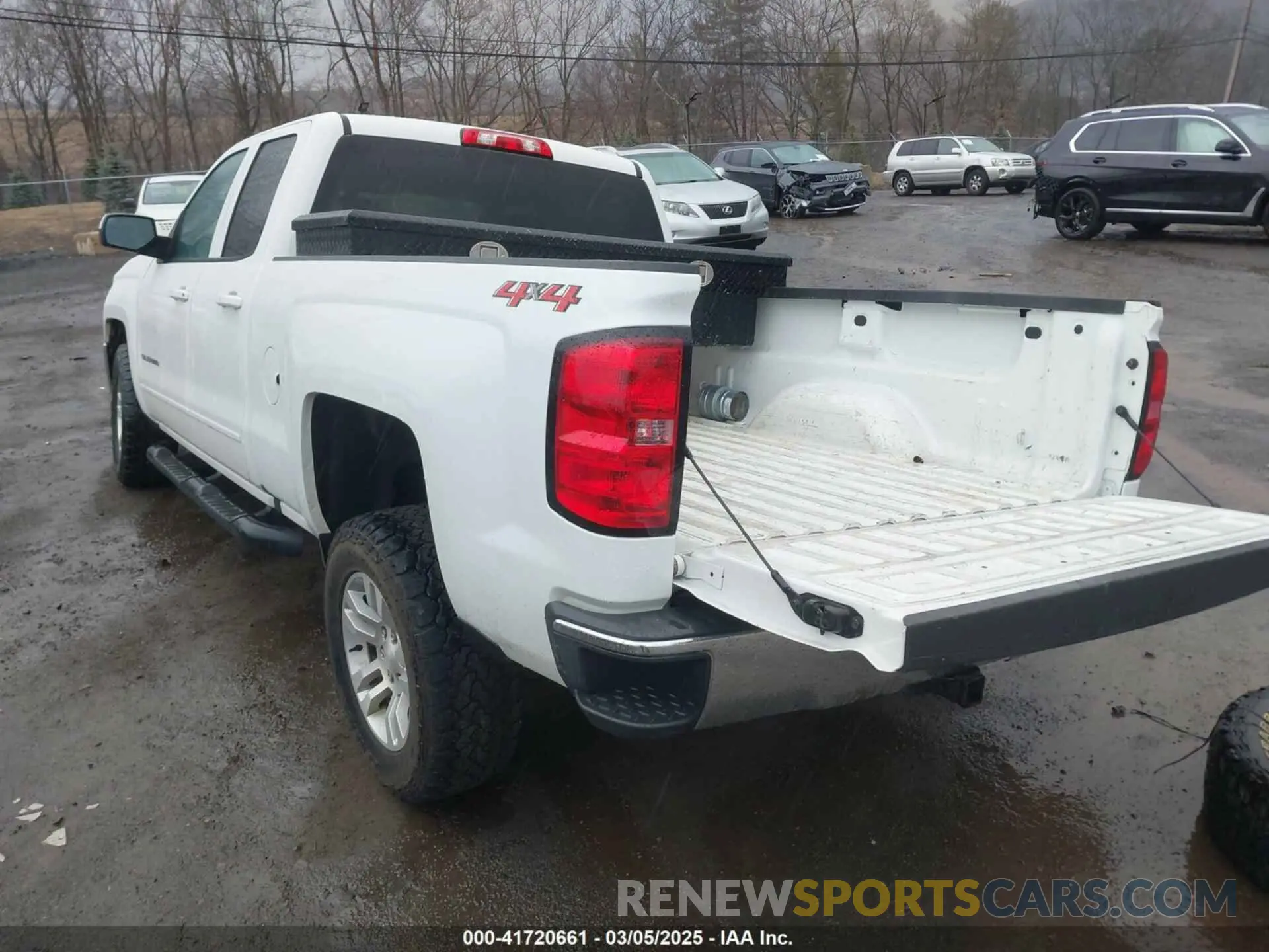 3 Photograph of a damaged car 2GCVKPEC3K1107675 CHEVROLET SILVERADO 1500 LD 2019
