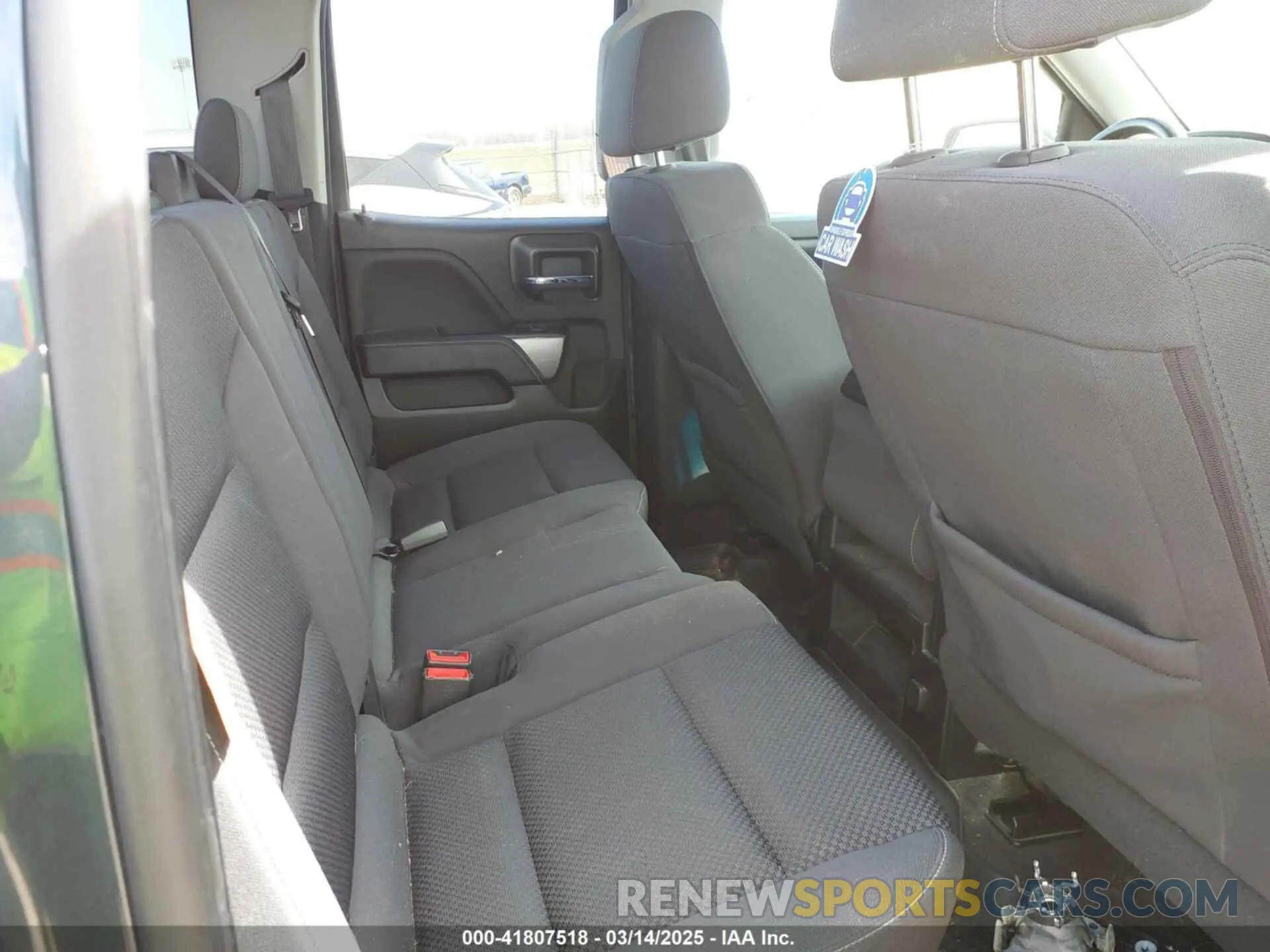 8 Photograph of a damaged car 2GCVKPEC4K1112416 CHEVROLET SILVERADO 1500 LD 2019