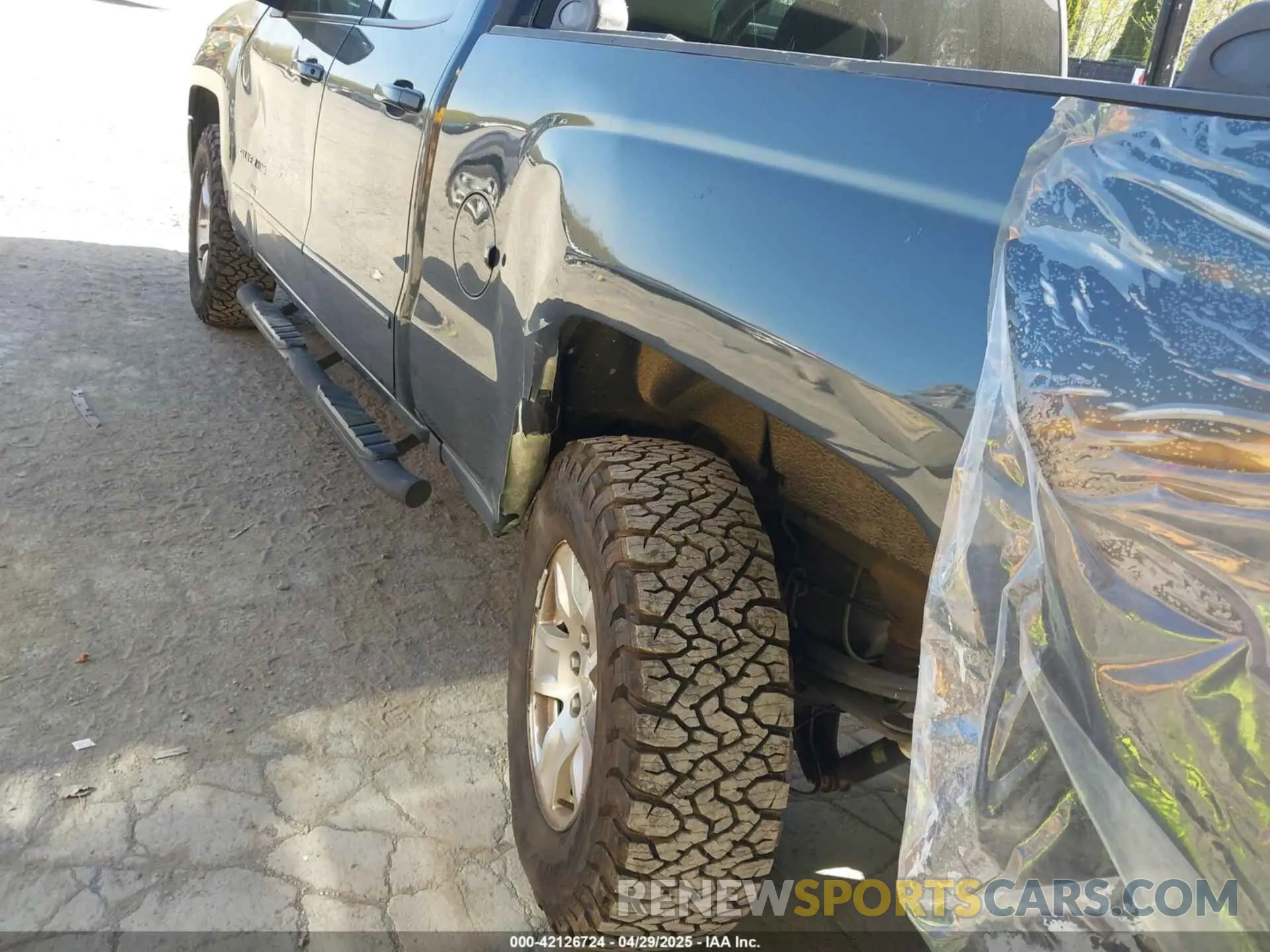 17 Фотография поврежденного автомобиля 2GCVKPEC5K1140418 CHEVROLET SILVERADO 1500 LD 2019