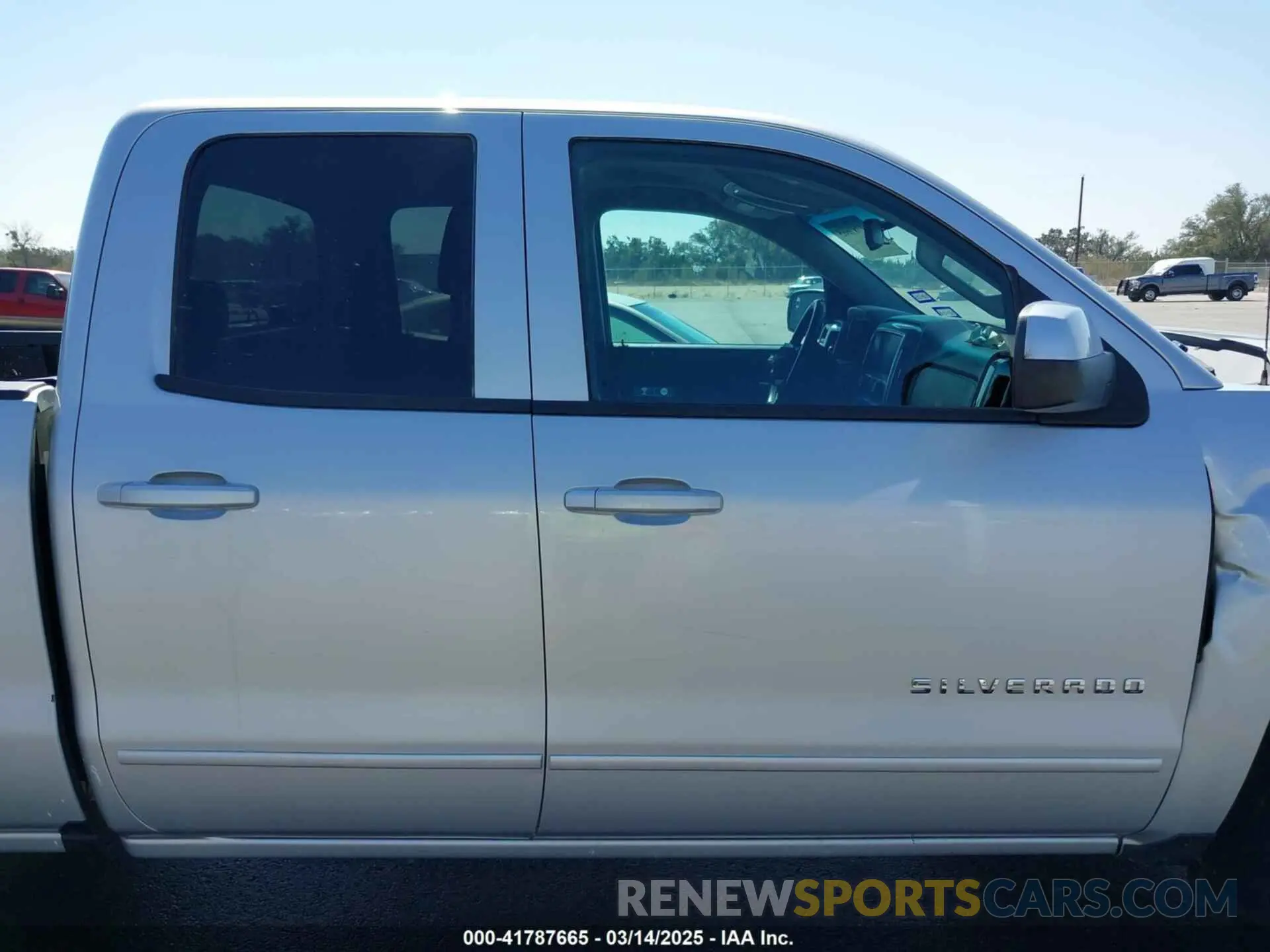 13 Photograph of a damaged car 2GCVKPECXK1143718 CHEVROLET SILVERADO 1500 LD 2019
