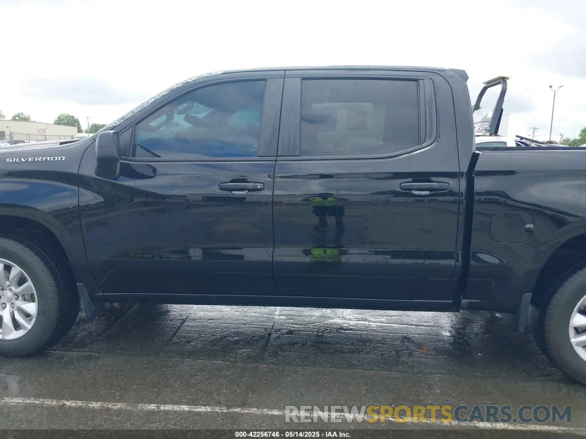 14 Photograph of a damaged car 1GCPYBEK8NZ135310 CHEVROLET SILVERADO 1500 LTD 2022