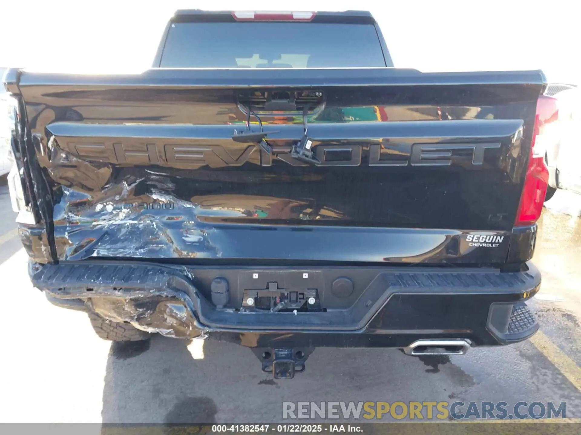 17 Photograph of a damaged car 1GCPYFED0NZ217086 CHEVROLET SILVERADO 1500 LTD 2022