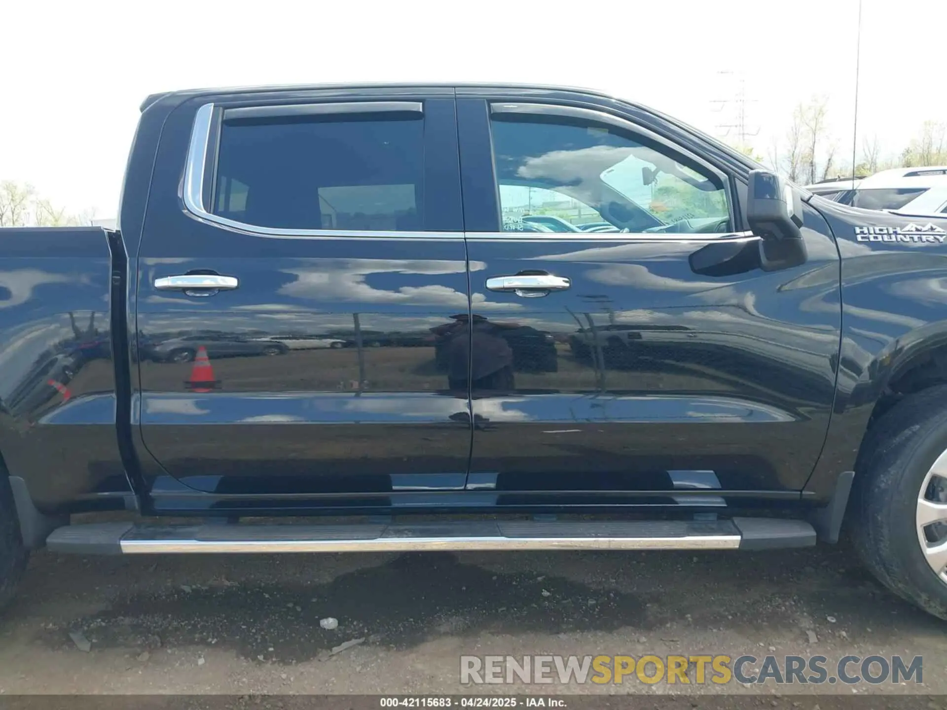 13 Фотография поврежденного автомобиля 1GCUYHEL9NZ126565 CHEVROLET SILVERADO 1500 LTD 2022