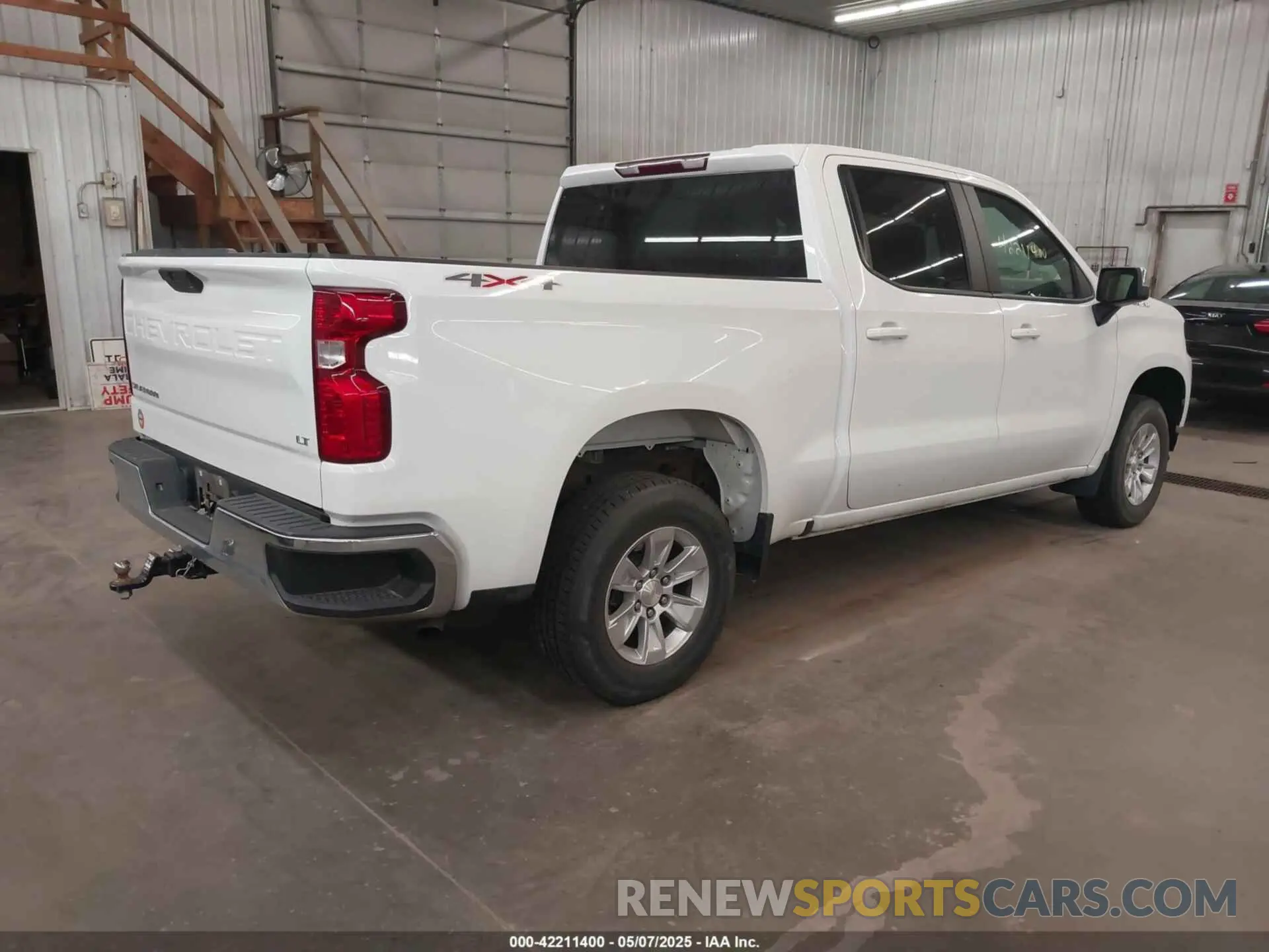 4 Photograph of a damaged car 3GCUYDED3NG124098 CHEVROLET SILVERADO 1500 LTD 2022