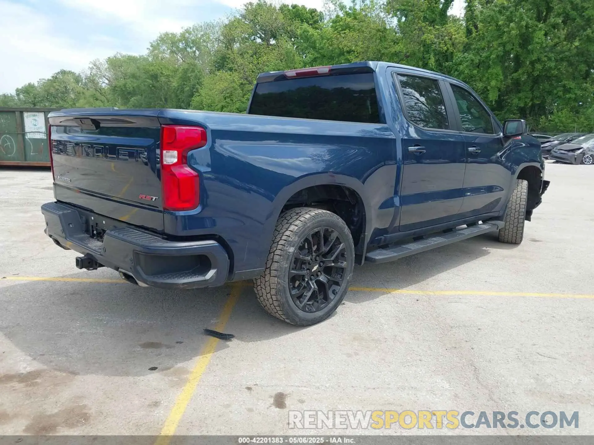 4 Photograph of a damaged car 3GCUYEED3NG178118 CHEVROLET SILVERADO 1500 LTD 2022