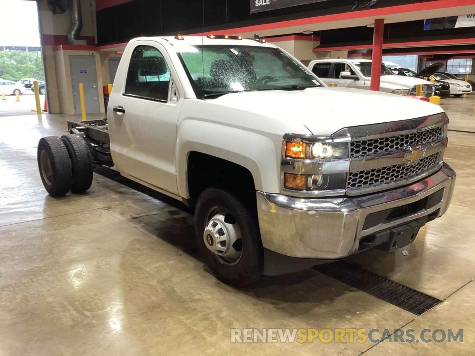19 Photograph of a damaged car 1GB3CVCG6KF199067 CHEVROLET SILVERADO 2019