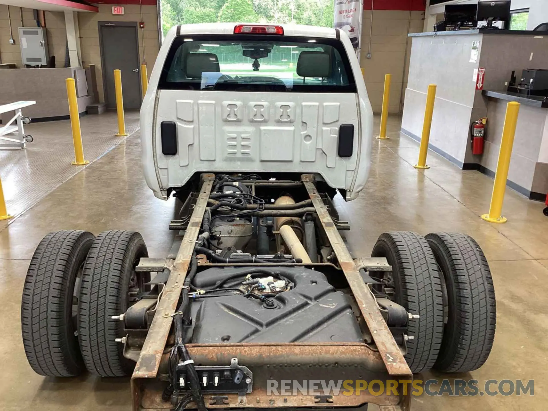 31 Photograph of a damaged car 1GB3CVCG6KF199067 CHEVROLET SILVERADO 2019