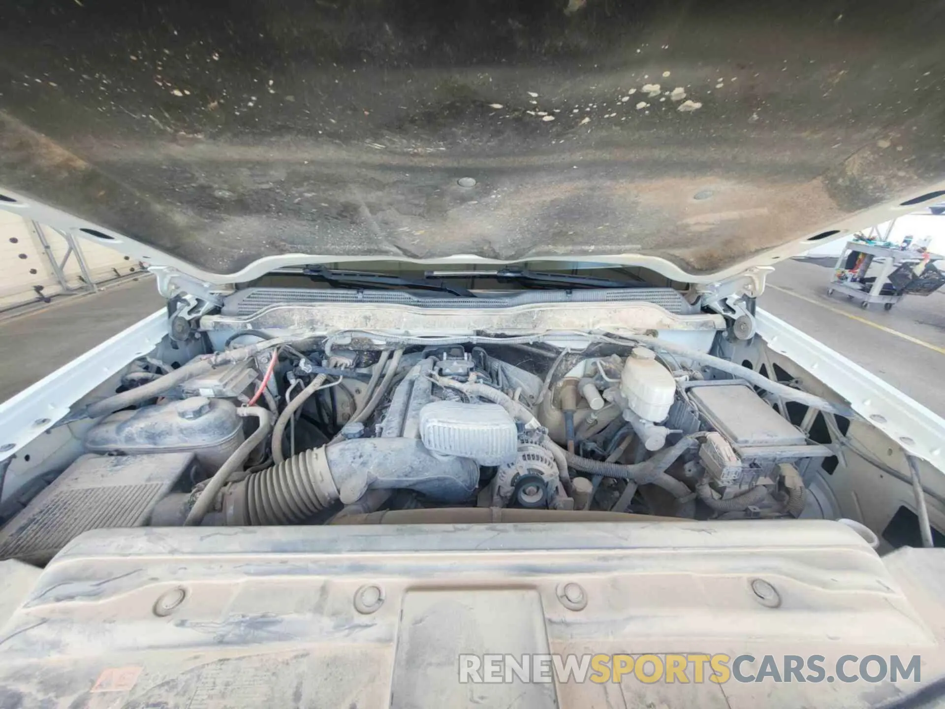 28 Photograph of a damaged car 1GC1KREG2KF218711 CHEVROLET SILVERADO 2019