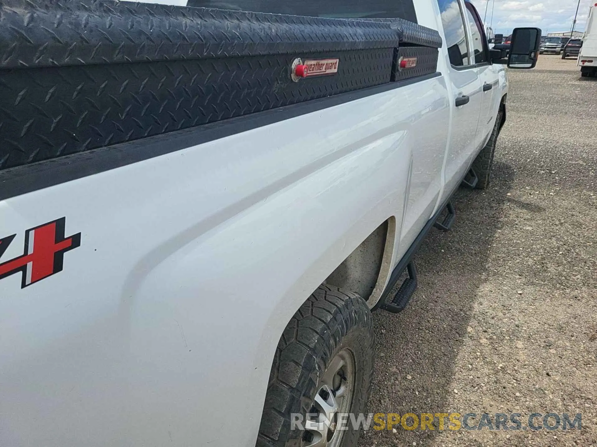 10 Photograph of a damaged car 1GC1KREG5KF178298 CHEVROLET SILVERADO 2019