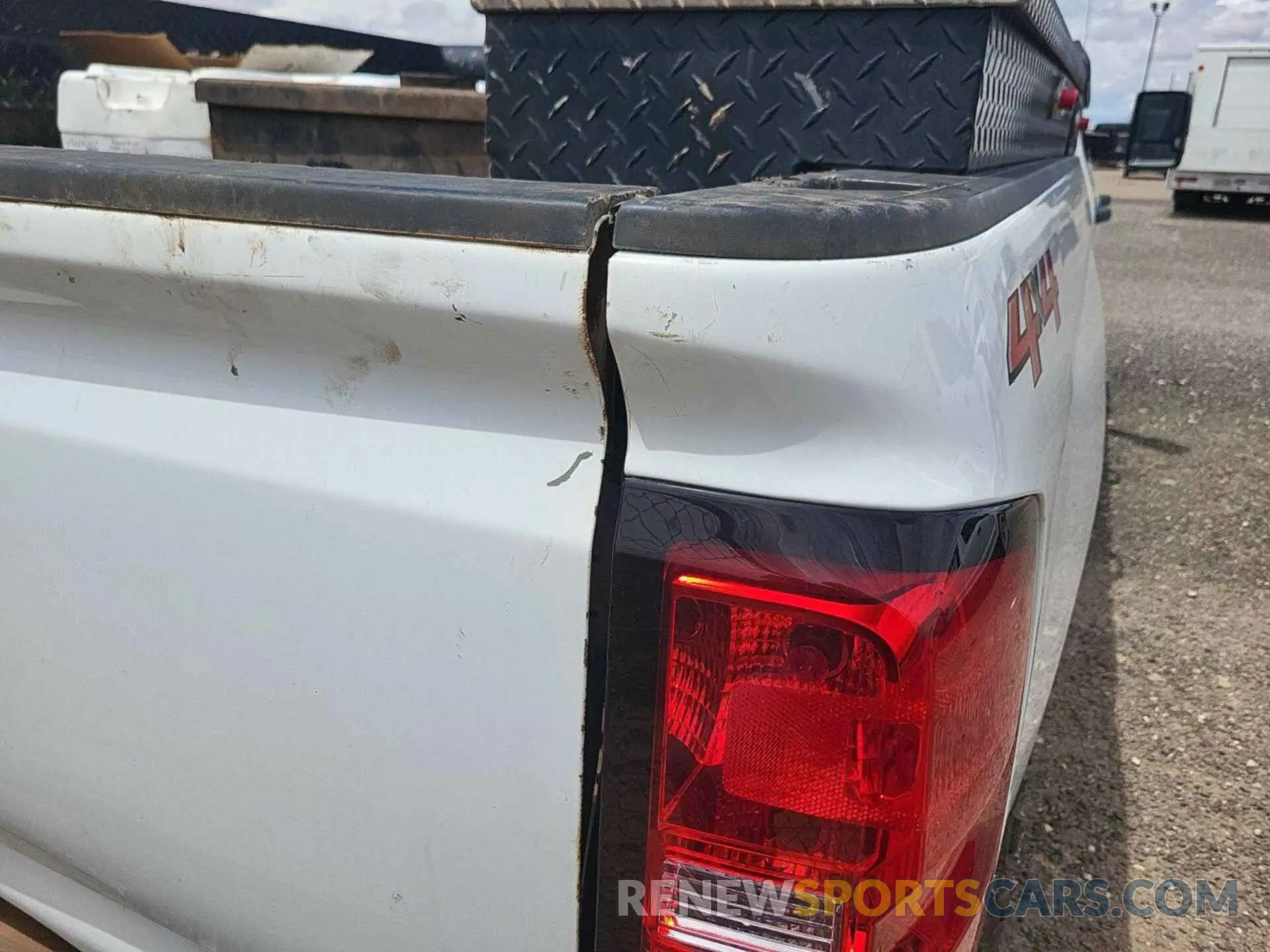 6 Photograph of a damaged car 1GC1KREG5KF178298 CHEVROLET SILVERADO 2019