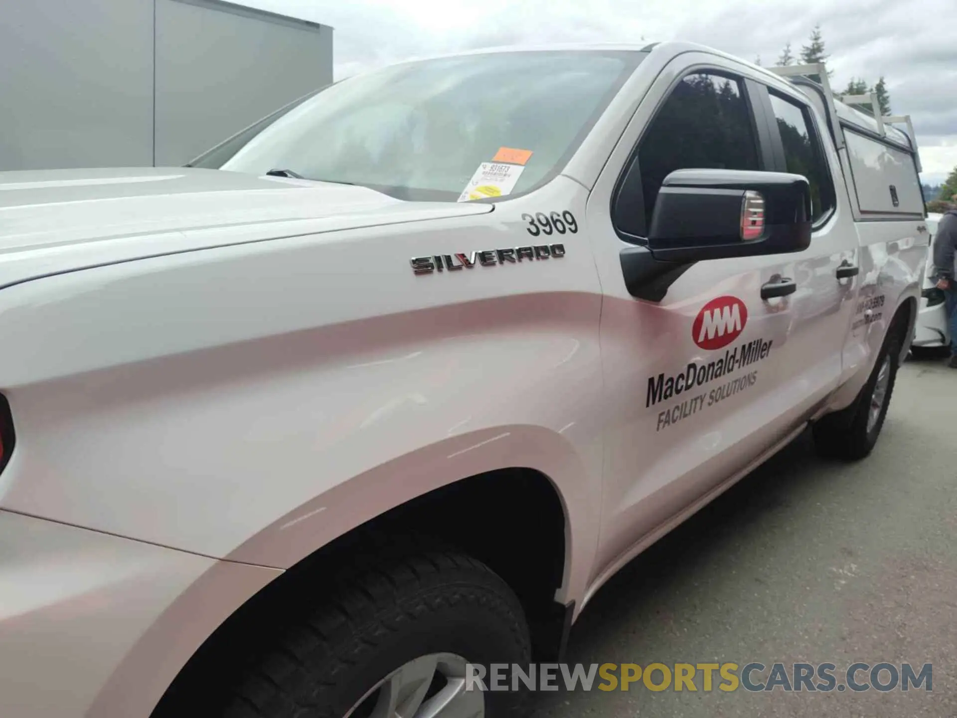4 Фотография поврежденного автомобиля 1GCRYAEF7KZ324807 CHEVROLET SILVERADO 2019