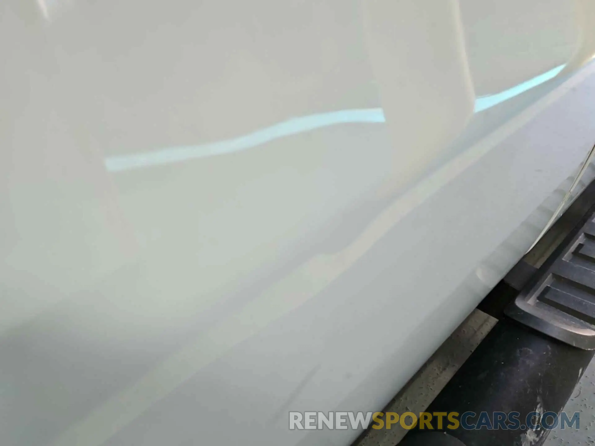 32 Photograph of a damaged car 2GC2KREG1K1186409 CHEVROLET SILVERADO 2019