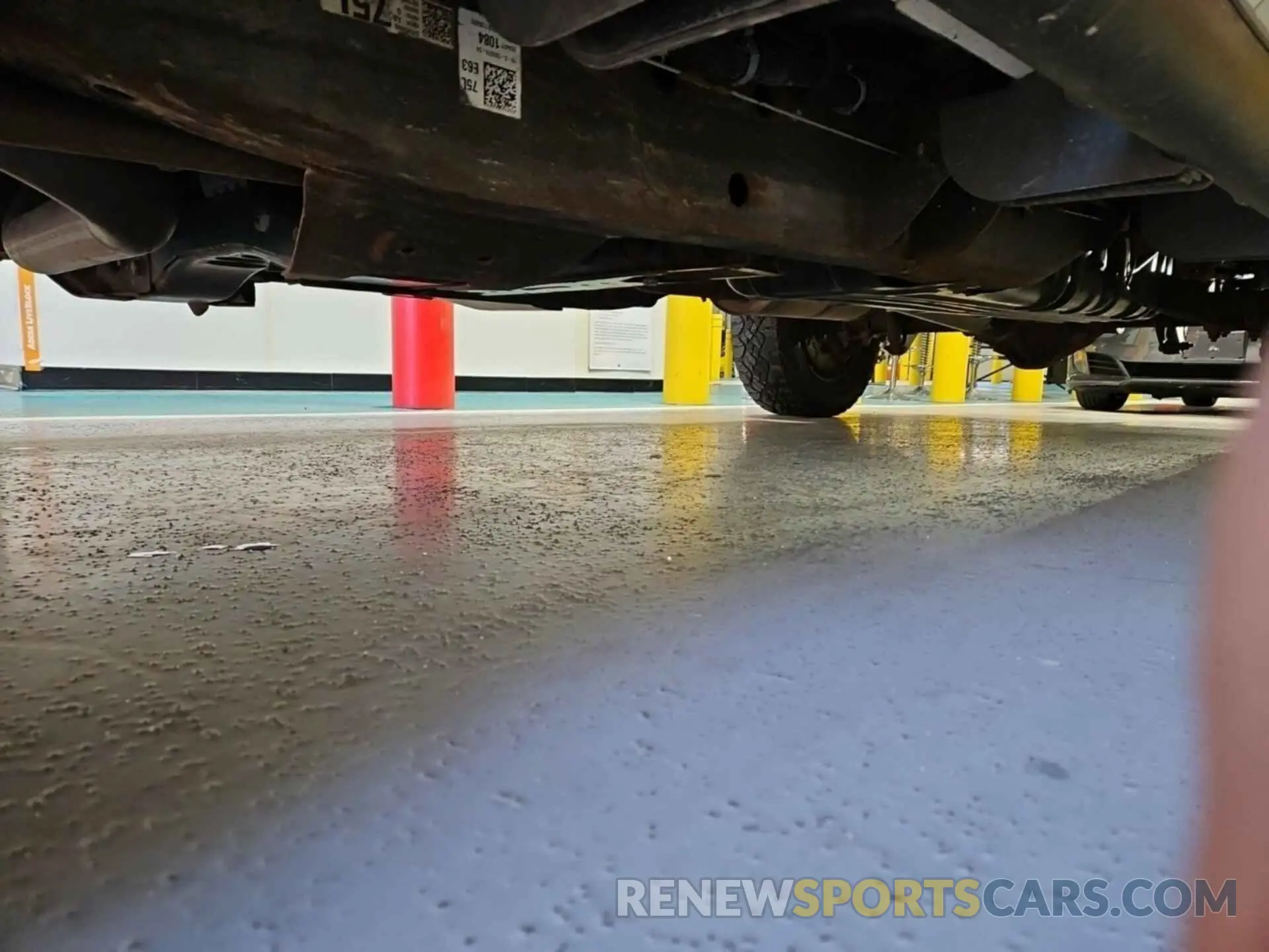 8 Photograph of a damaged car 2GC2KREG1K1186409 CHEVROLET SILVERADO 2019