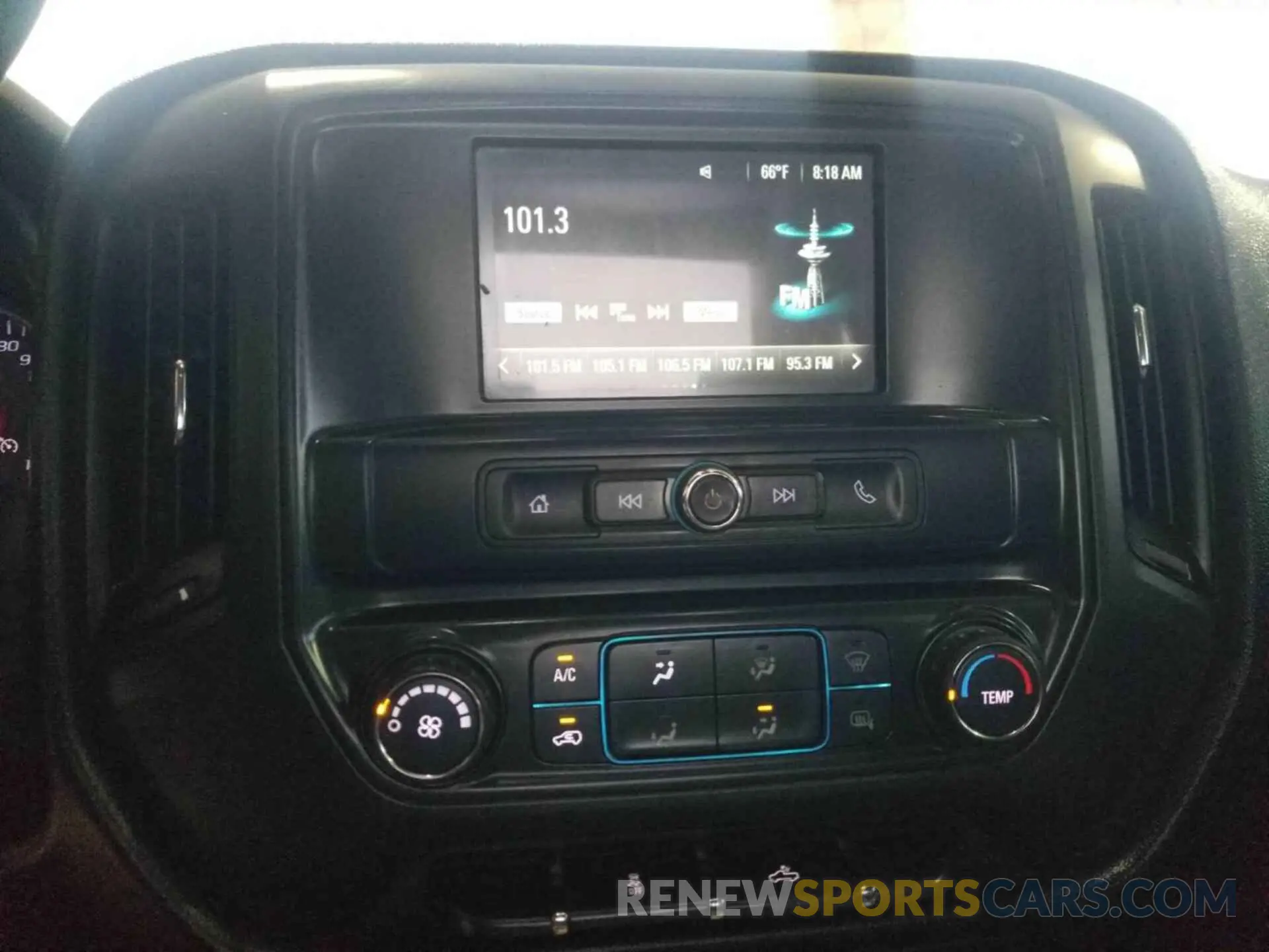 28 Фотография поврежденного автомобиля 2GC2KREG8K1118401 CHEVROLET SILVERADO 2019