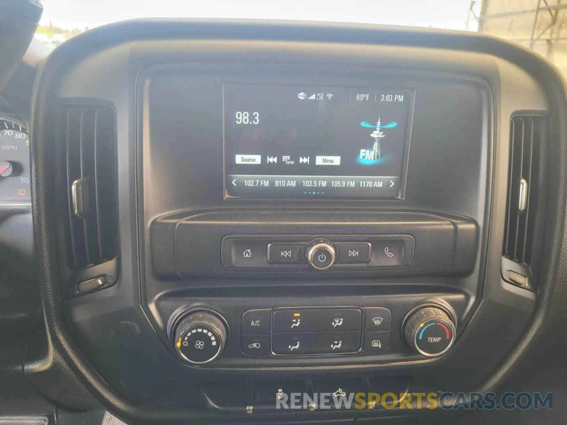27 Photograph of a damaged car 2GC2KREG8K1209197 CHEVROLET SILVERADO 2019