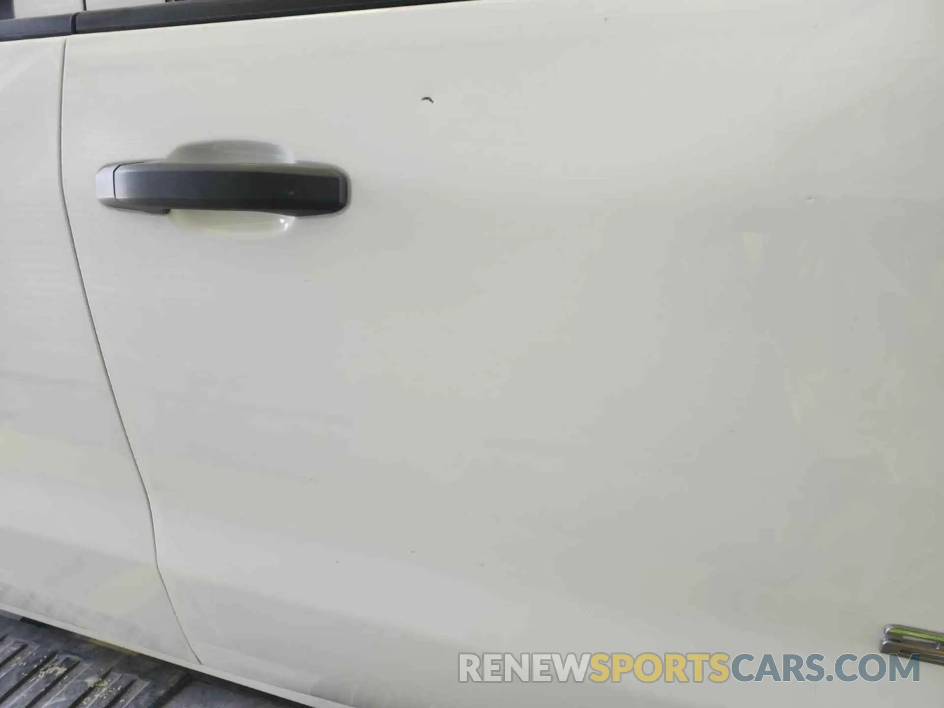 39 Photograph of a damaged car 2GC2KREG8K1209197 CHEVROLET SILVERADO 2019