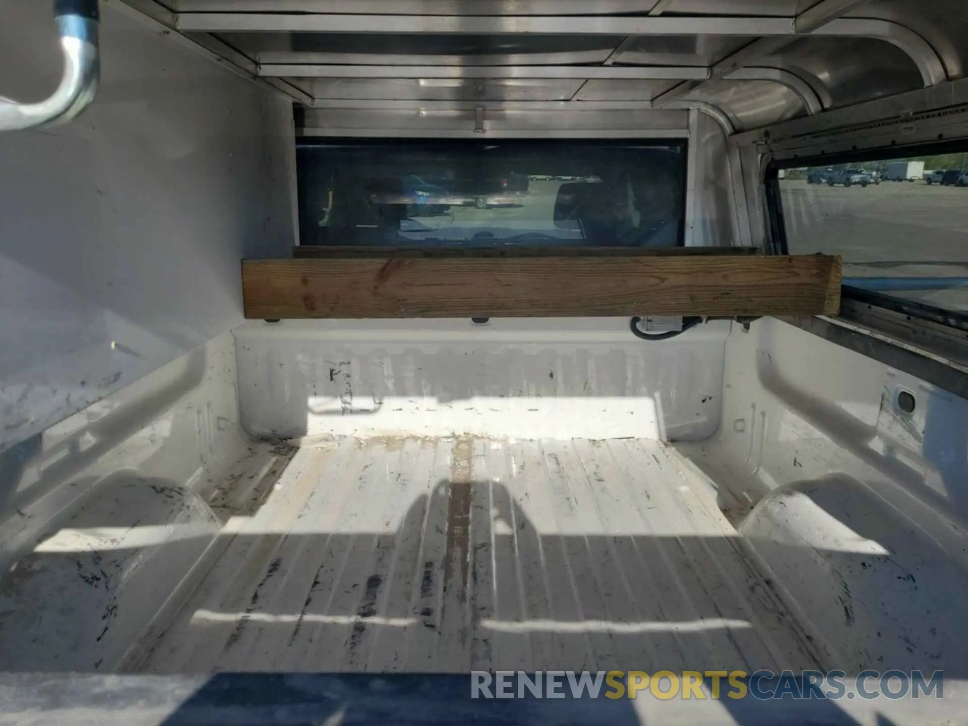 4 Фотография поврежденного автомобиля 2GC2KREG9K1185489 CHEVROLET SILVERADO 2019