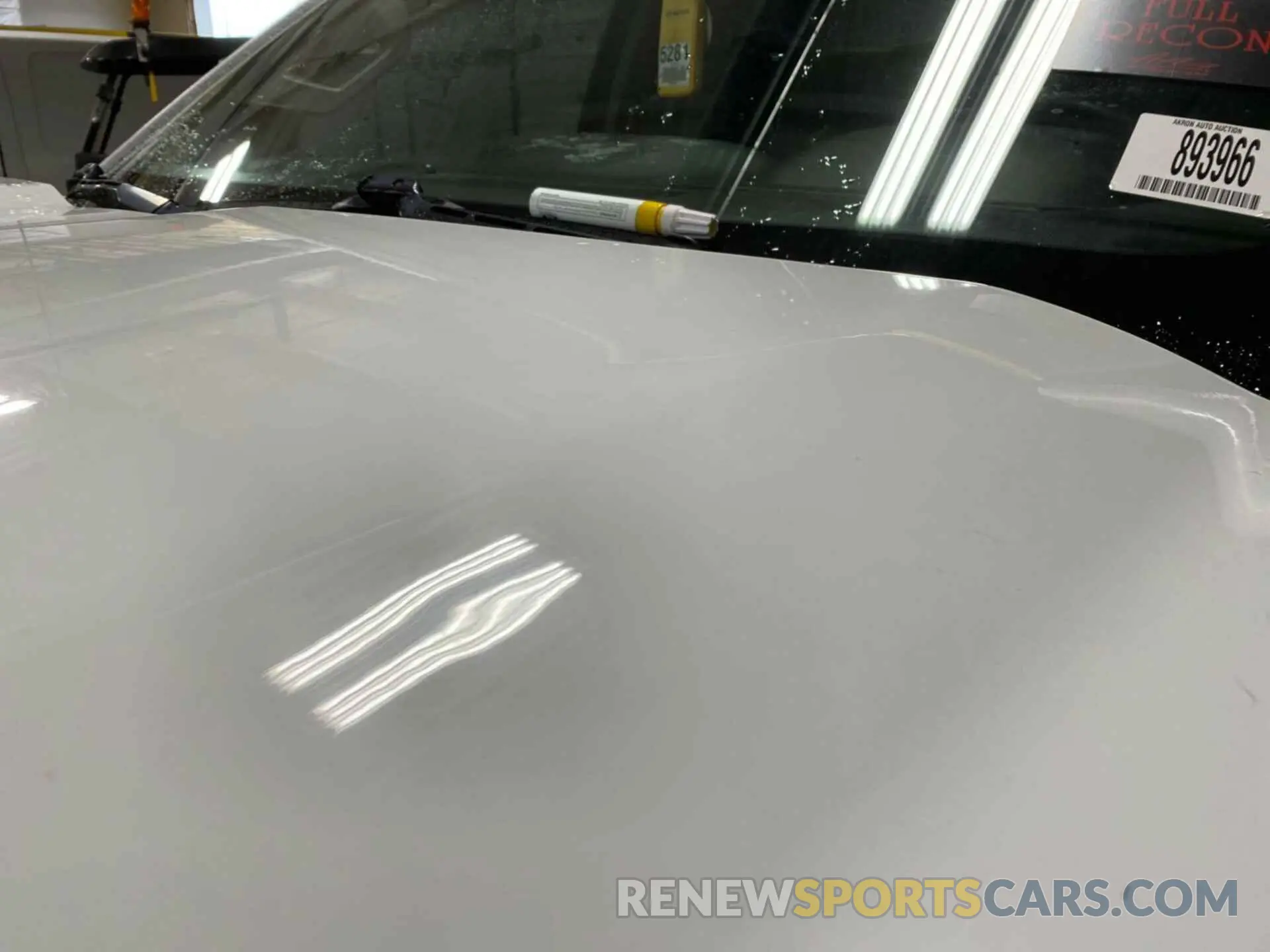 8 Photograph of a damaged car 2GC2KREGXK1189731 CHEVROLET SILVERADO 2019