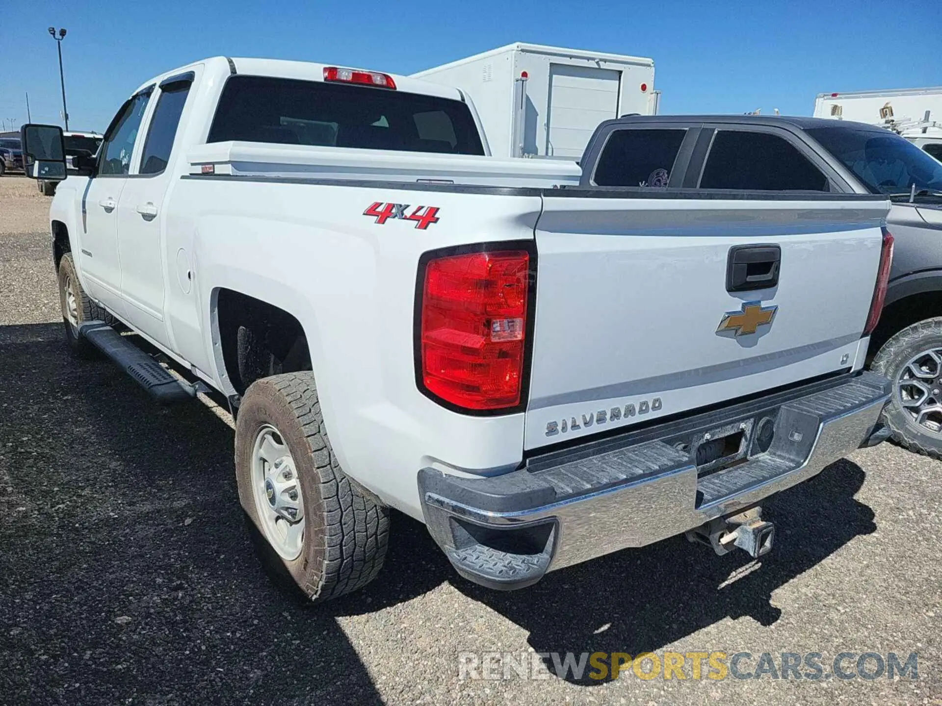 9 Фотография поврежденного автомобиля 2GC2KSEG0K1209833 CHEVROLET SILVERADO 2019