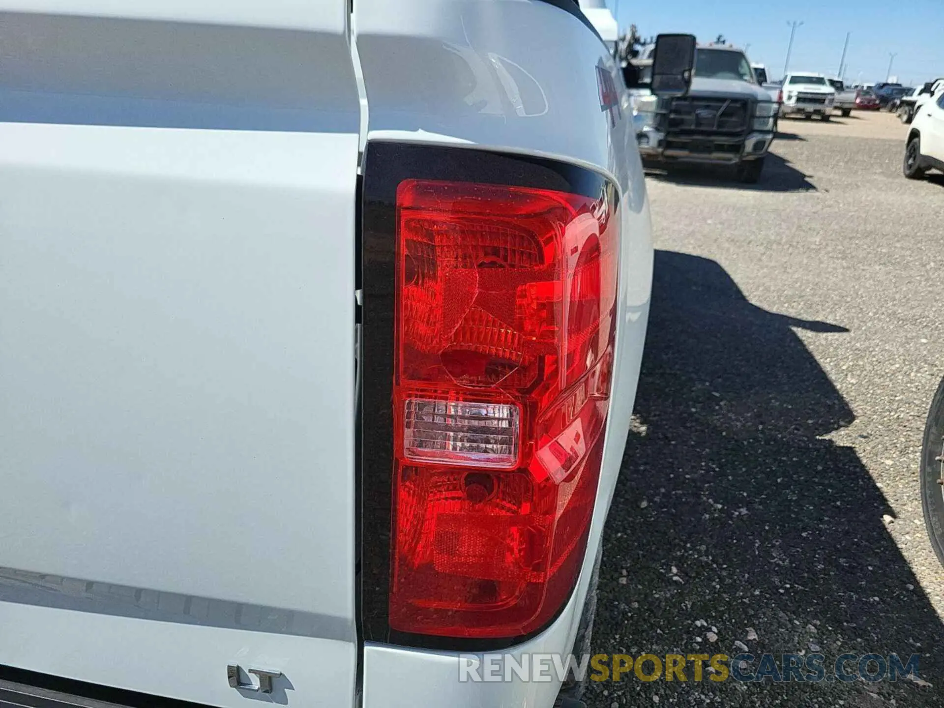 5 Photograph of a damaged car 2GC2KSEG3K1208692 CHEVROLET SILVERADO 2019