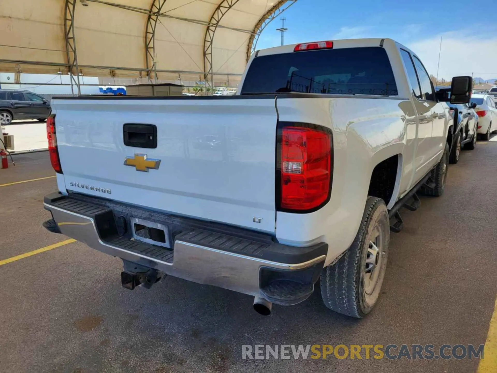16 Photograph of a damaged car 2GC2KSEG4K1208880 CHEVROLET SILVERADO 2019